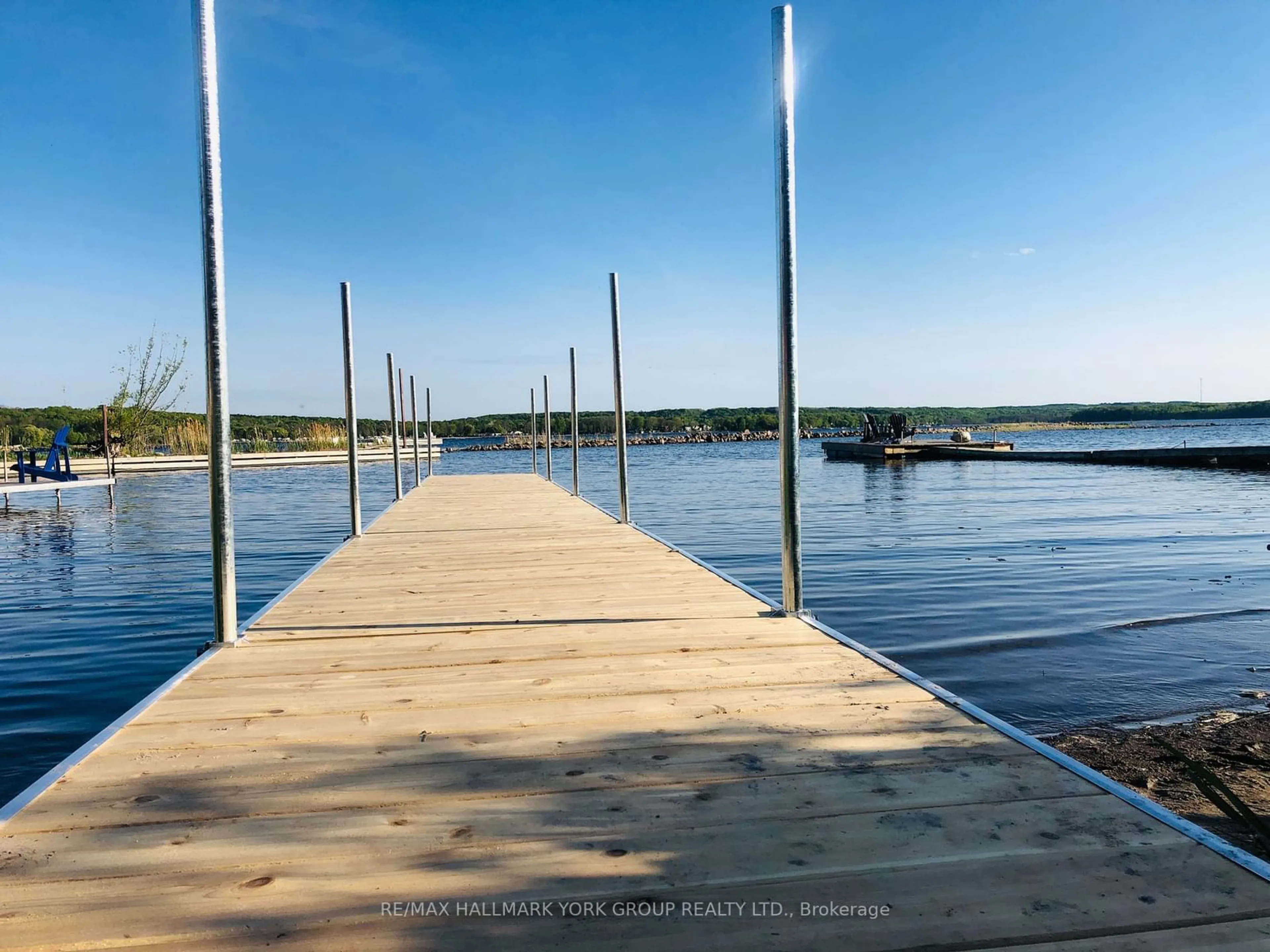 Patio, lake for 42 Lighthouse Cres, Tay Ontario L0K 2A0