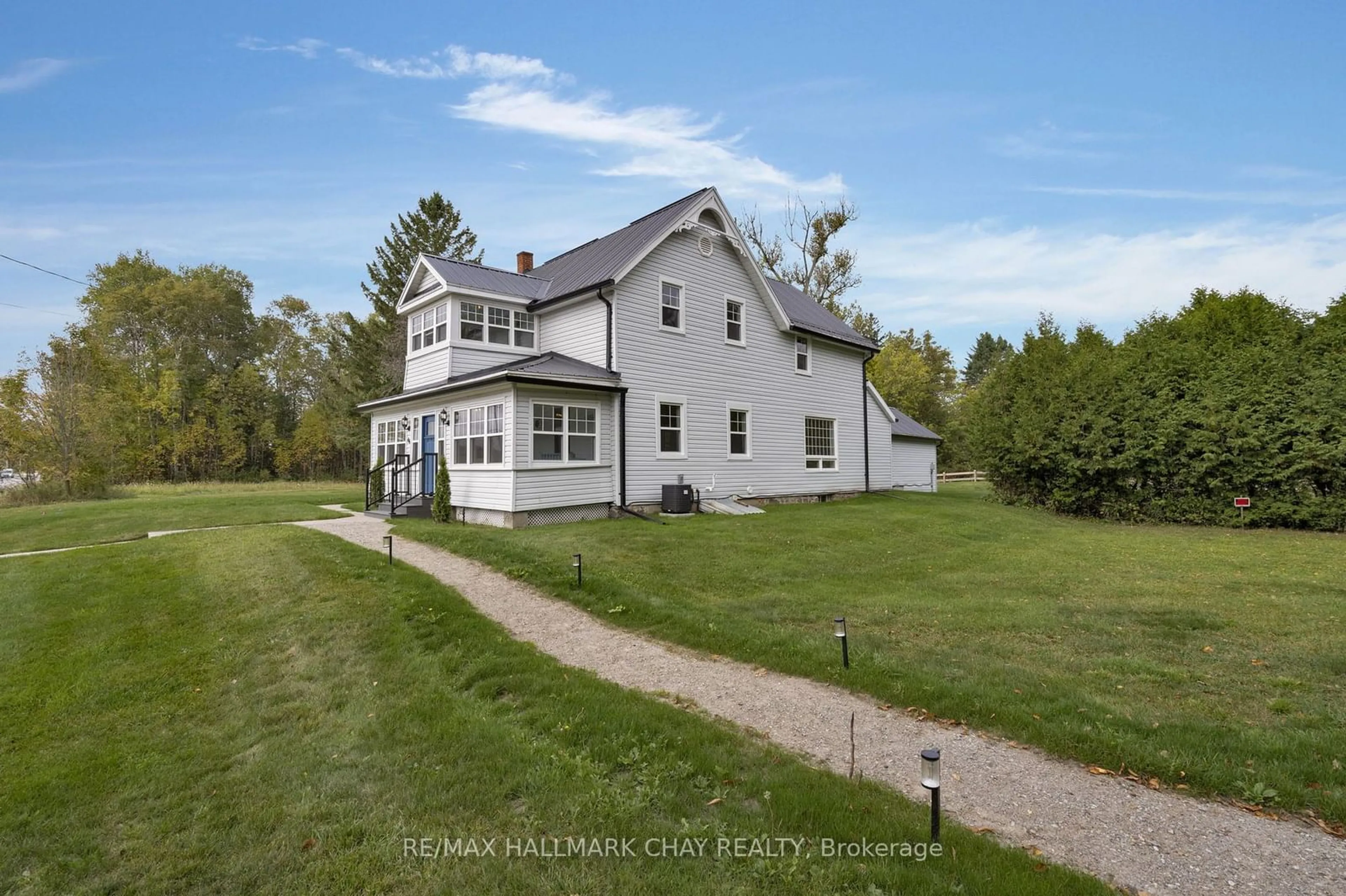 A pic from outside/outdoor area/front of a property/back of a property/a pic from drone, building for 86 Mill St, Springwater Ontario L0L 1V0