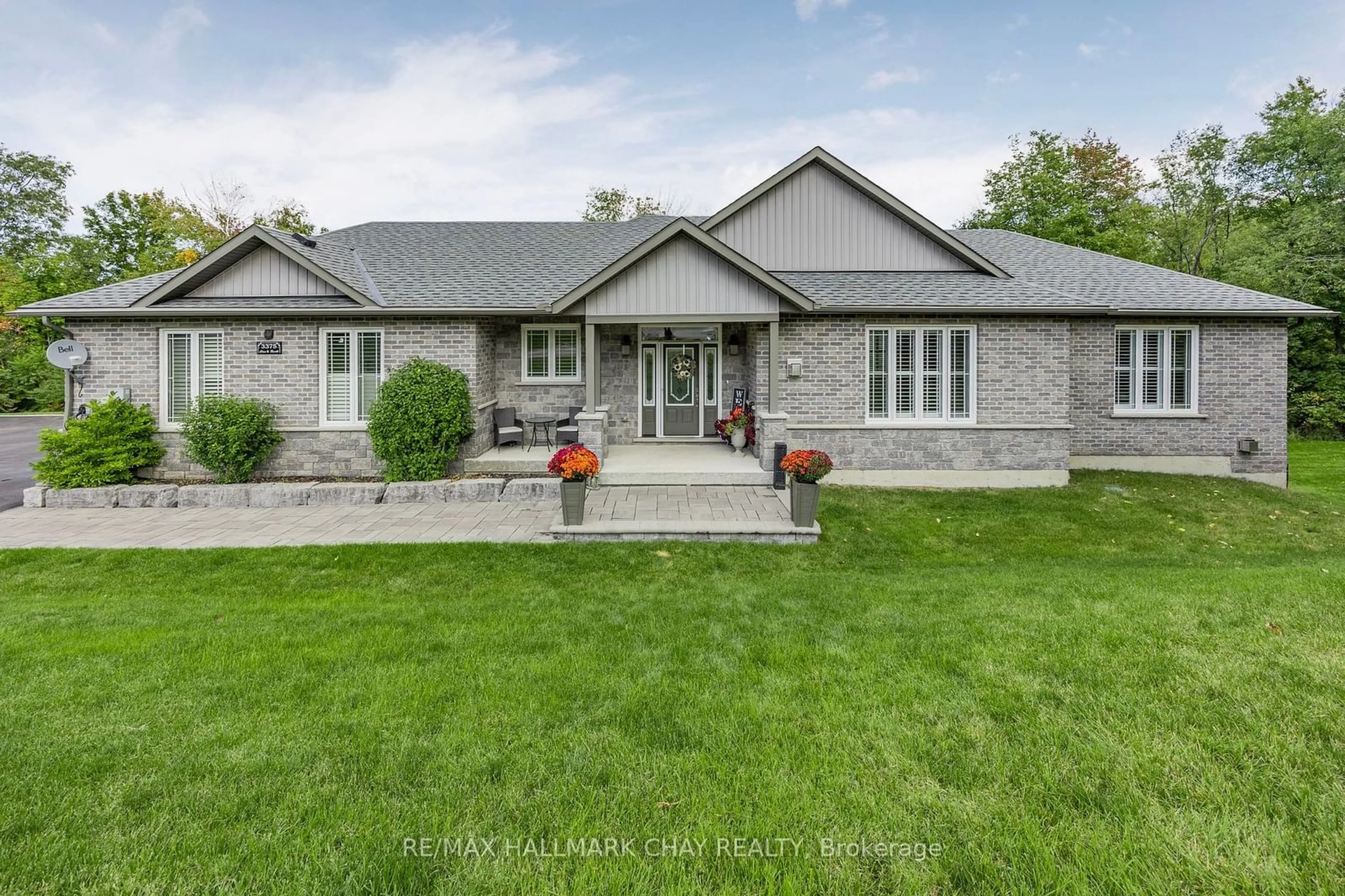 Frontside or backside of a home for 3375 6 Line, Oro-Medonte Ontario L0K 1E0