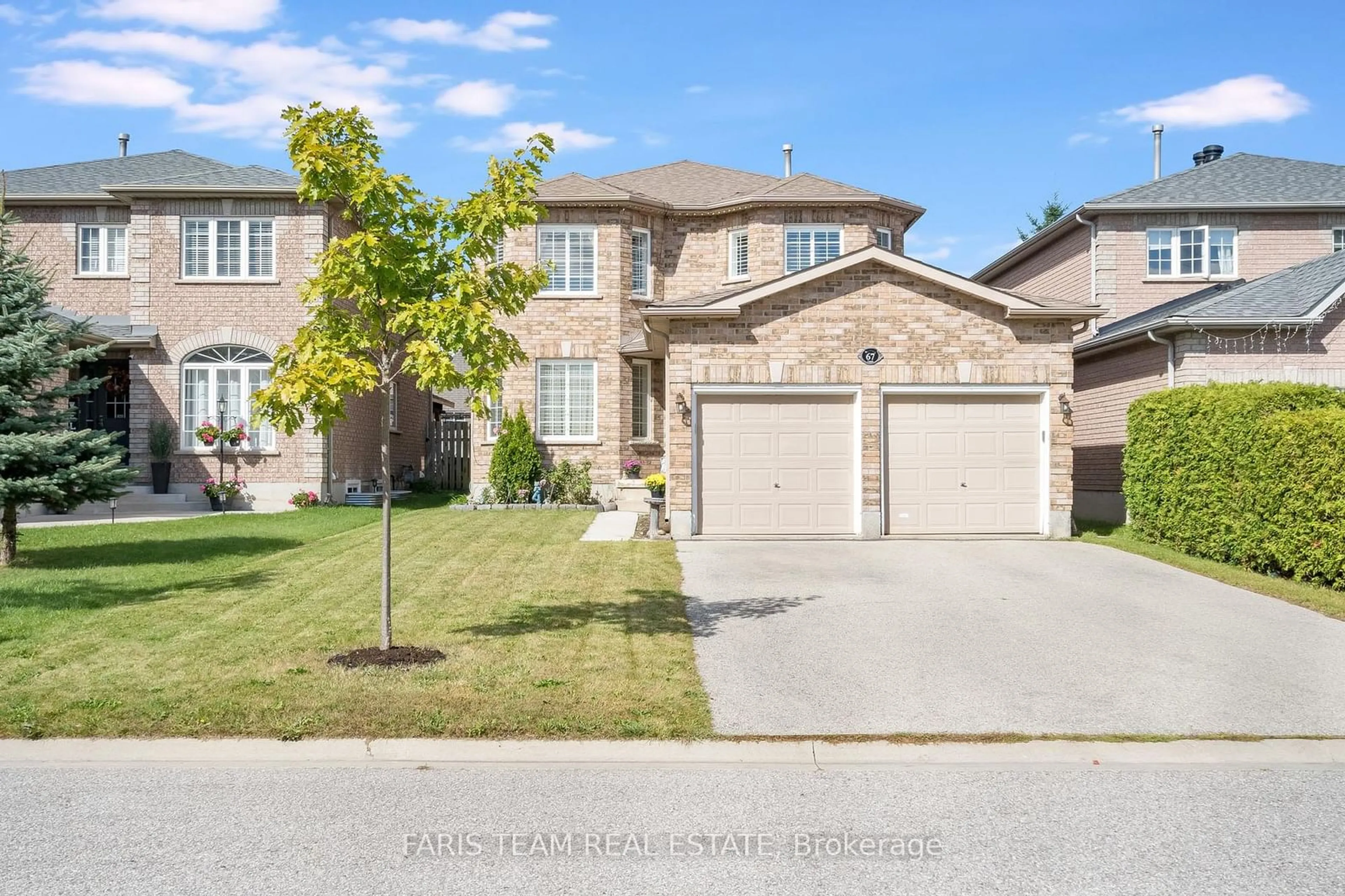 Frontside or backside of a home, the street view for 67 Kenwell Cres, Barrie Ontario L4N 0A3