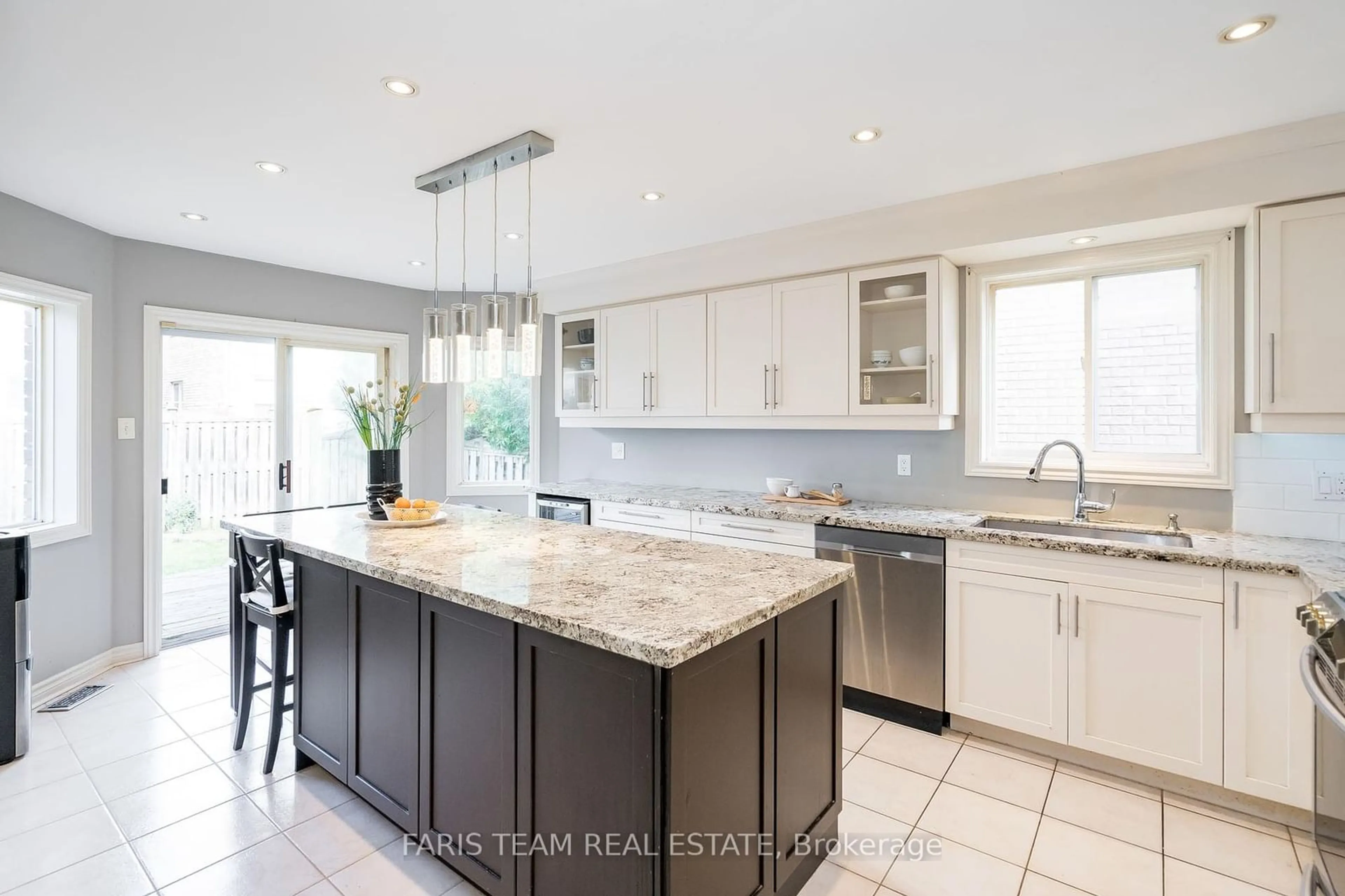 Contemporary kitchen, wood floors, mountain for 67 Kenwell Cres, Barrie Ontario L4N 0A3