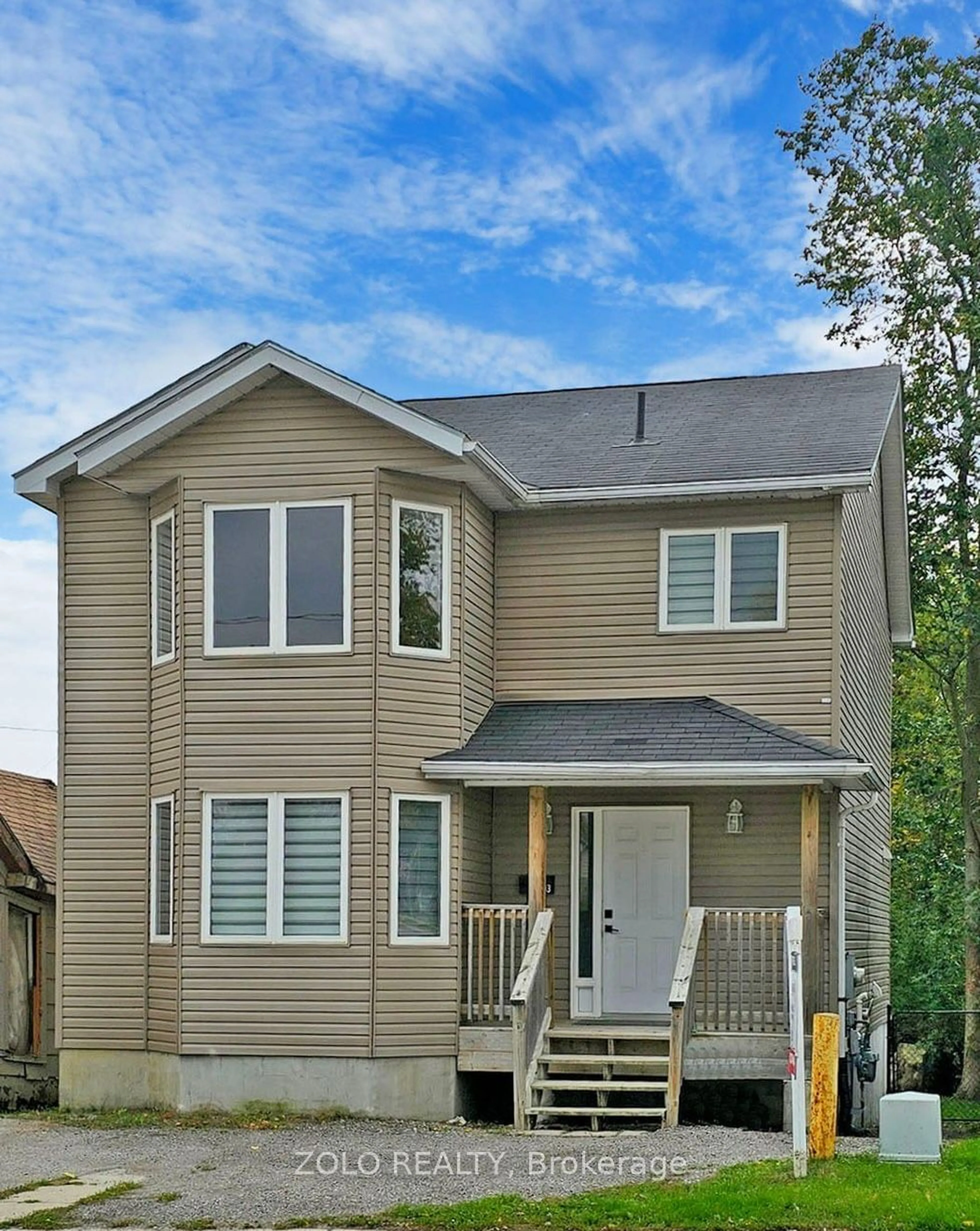 Frontside or backside of a home, cottage for 193 Barrie Rd, Orillia Ontario L3V 2P6