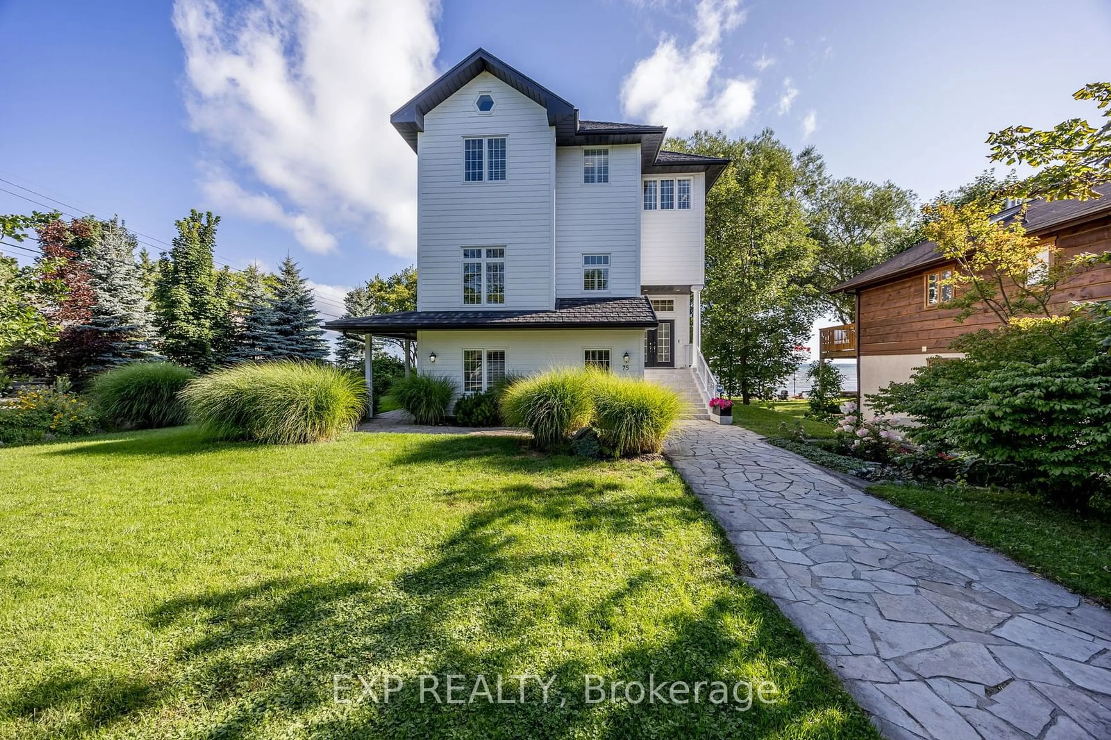 Frontside or backside of a home, the street view for 75 Indian Tr, Collingwood Ontario L9Y 0X2