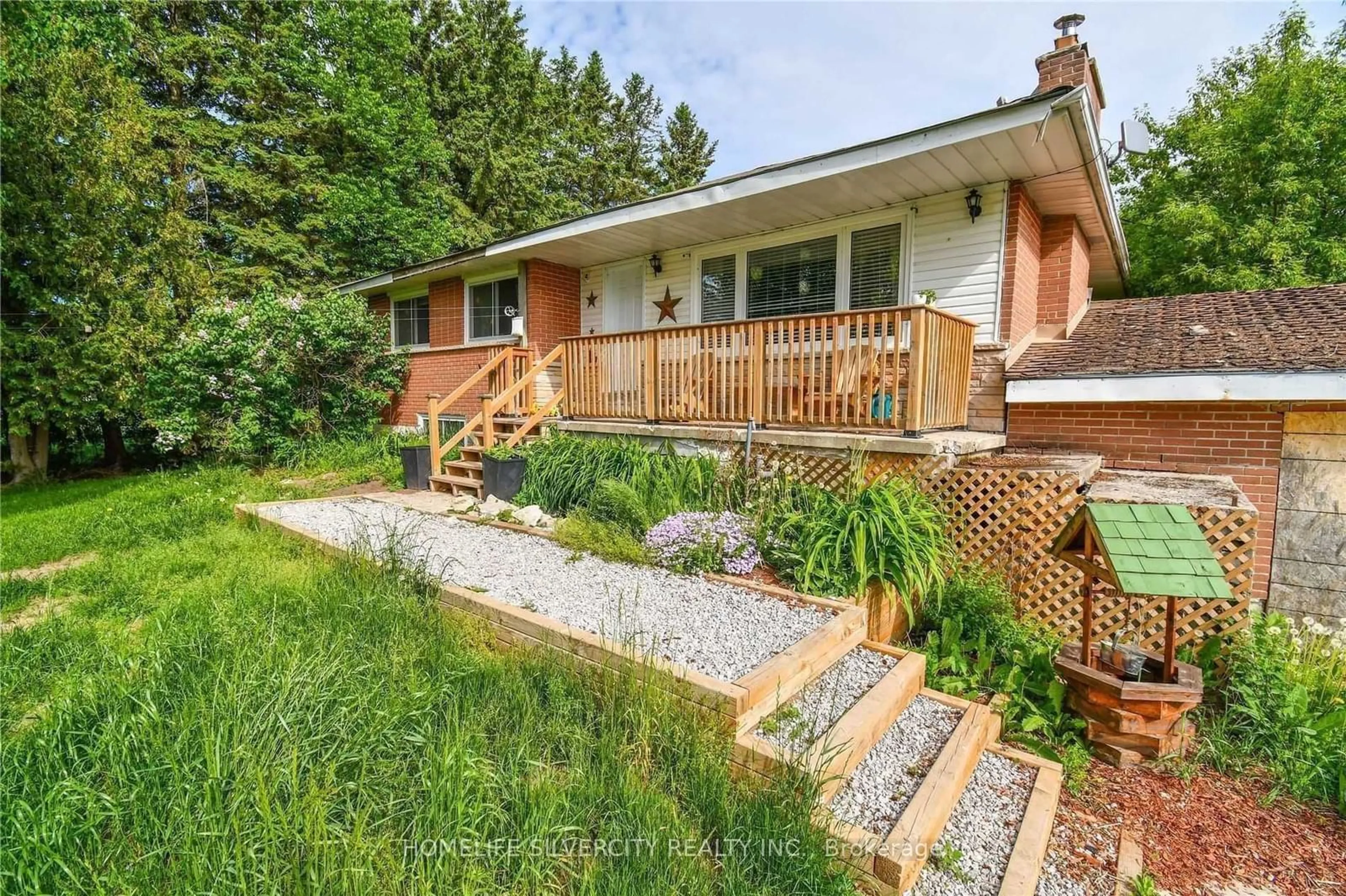 Frontside or backside of a home, cottage for 4498 Sunnidale Con 2 Rd, Clearview Ontario L0M 1N0