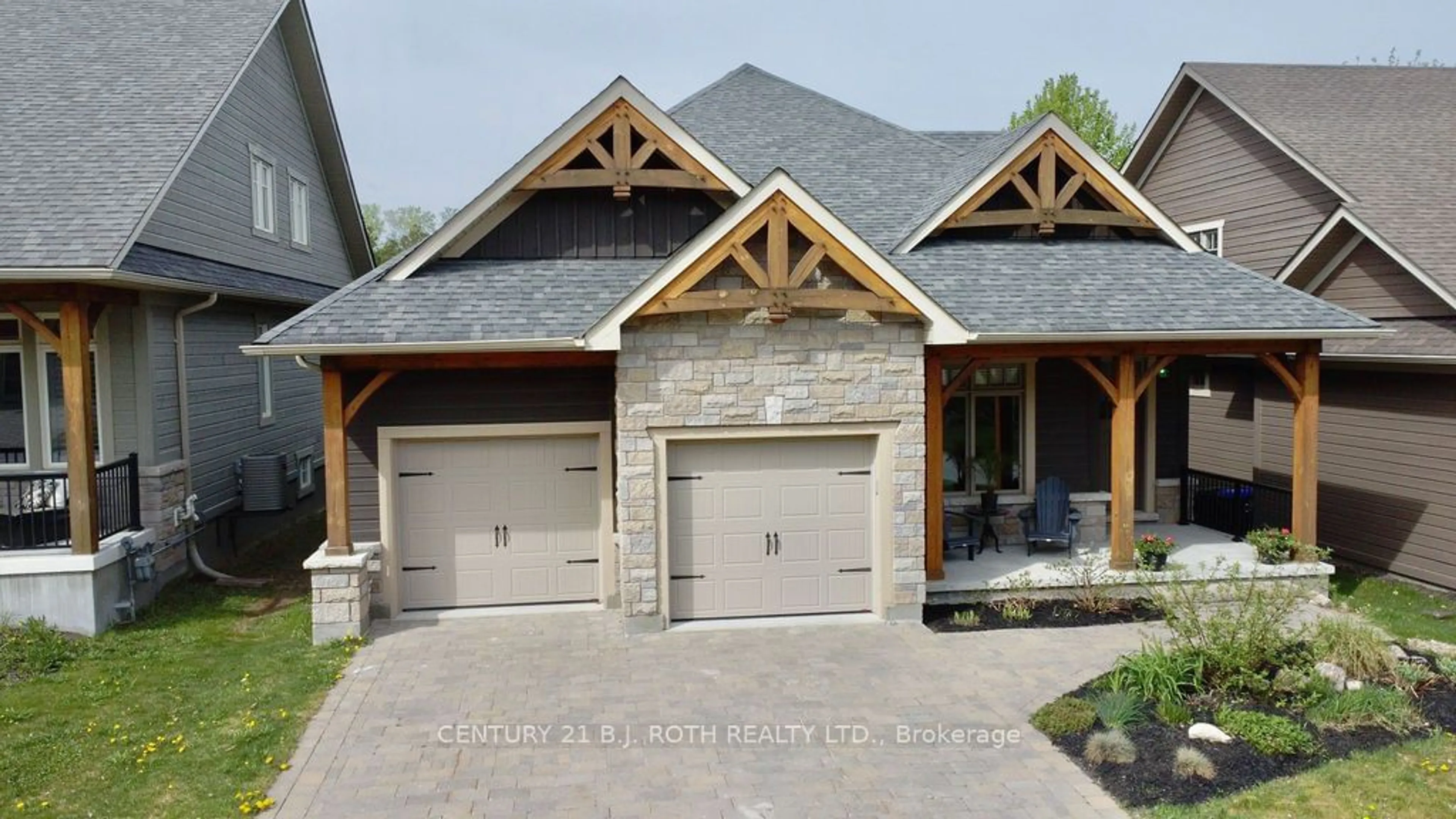 Frontside or backside of a home for 32 Landscape Dr, Oro-Medonte Ontario L0L 2L0