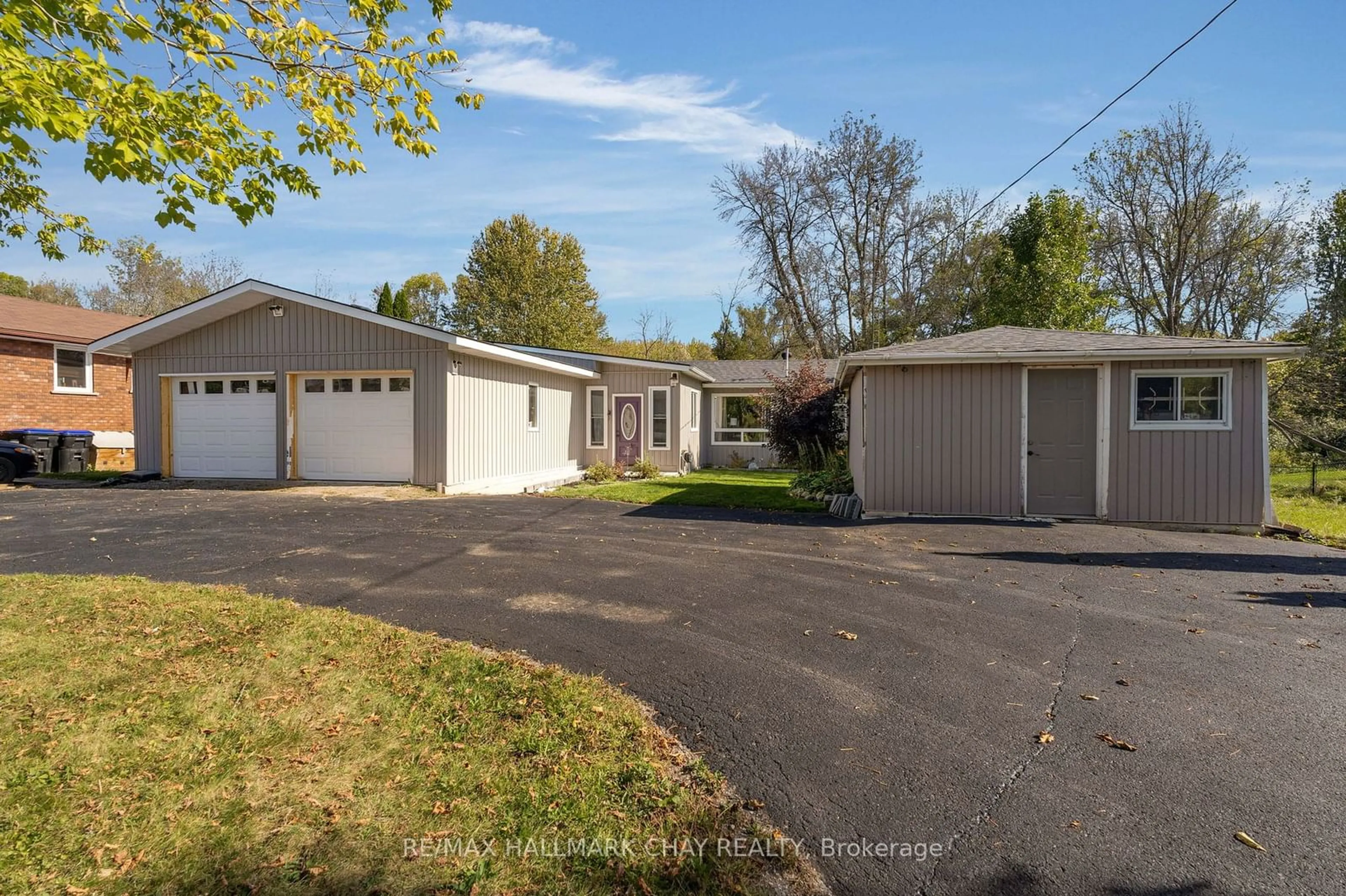 A pic from exterior of the house or condo, the street view for 4178 Fountain Dr, Ramara Ontario L3V 6H7