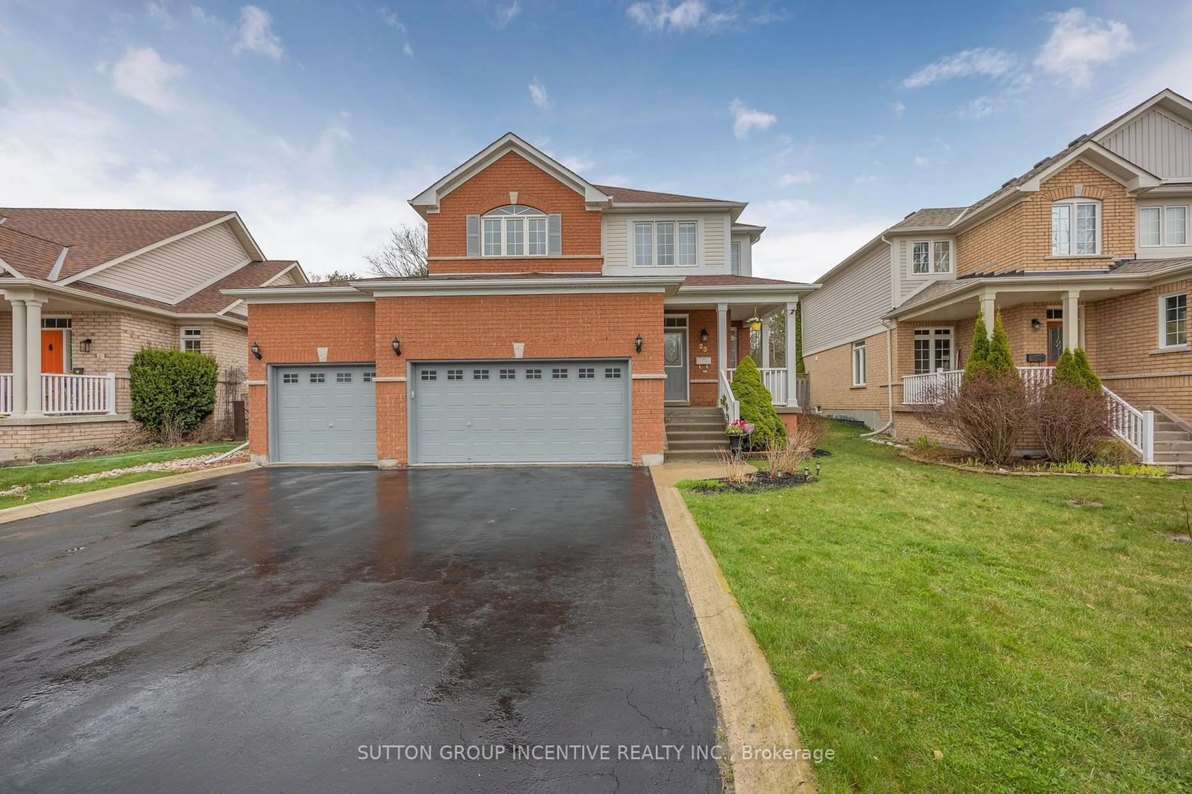 Frontside or backside of a home, the street view for 23 Pepin Crt, Barrie Ontario L4M 7J4