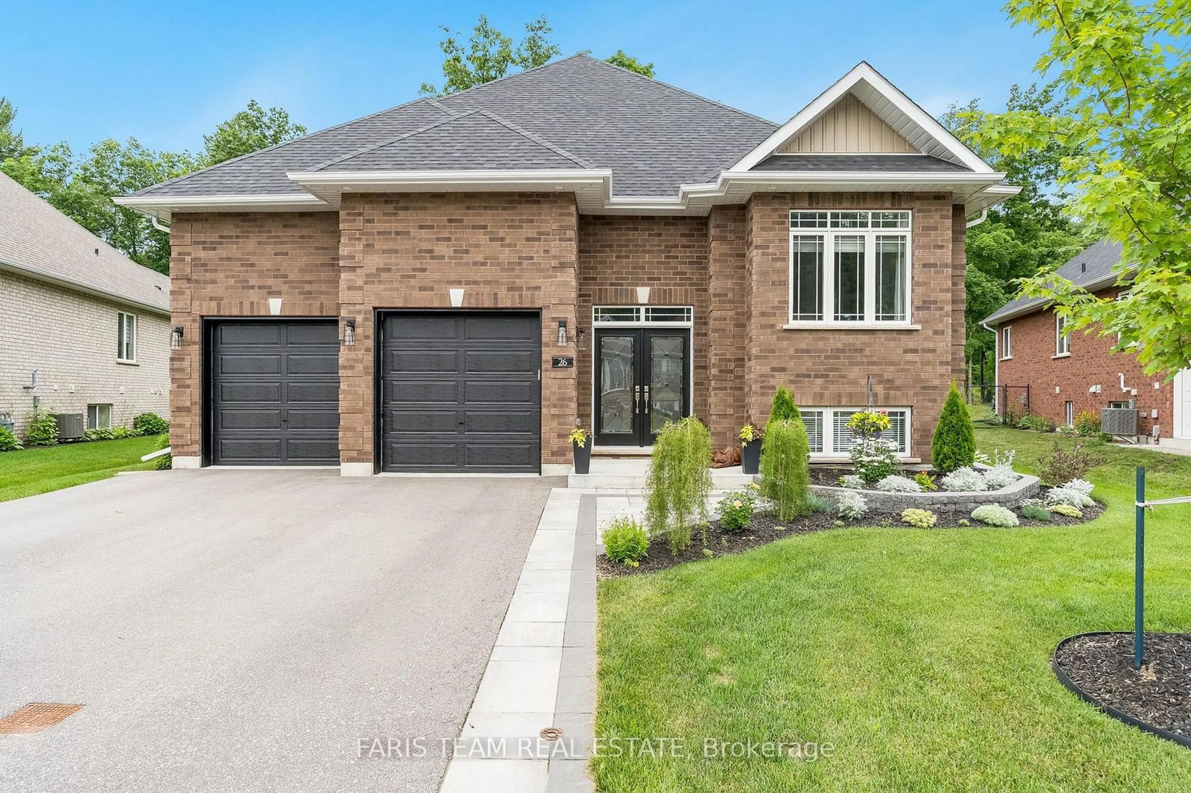 Home with brick exterior material for 26 Natures Tr, Wasaga Beach Ontario L9Z 0H4