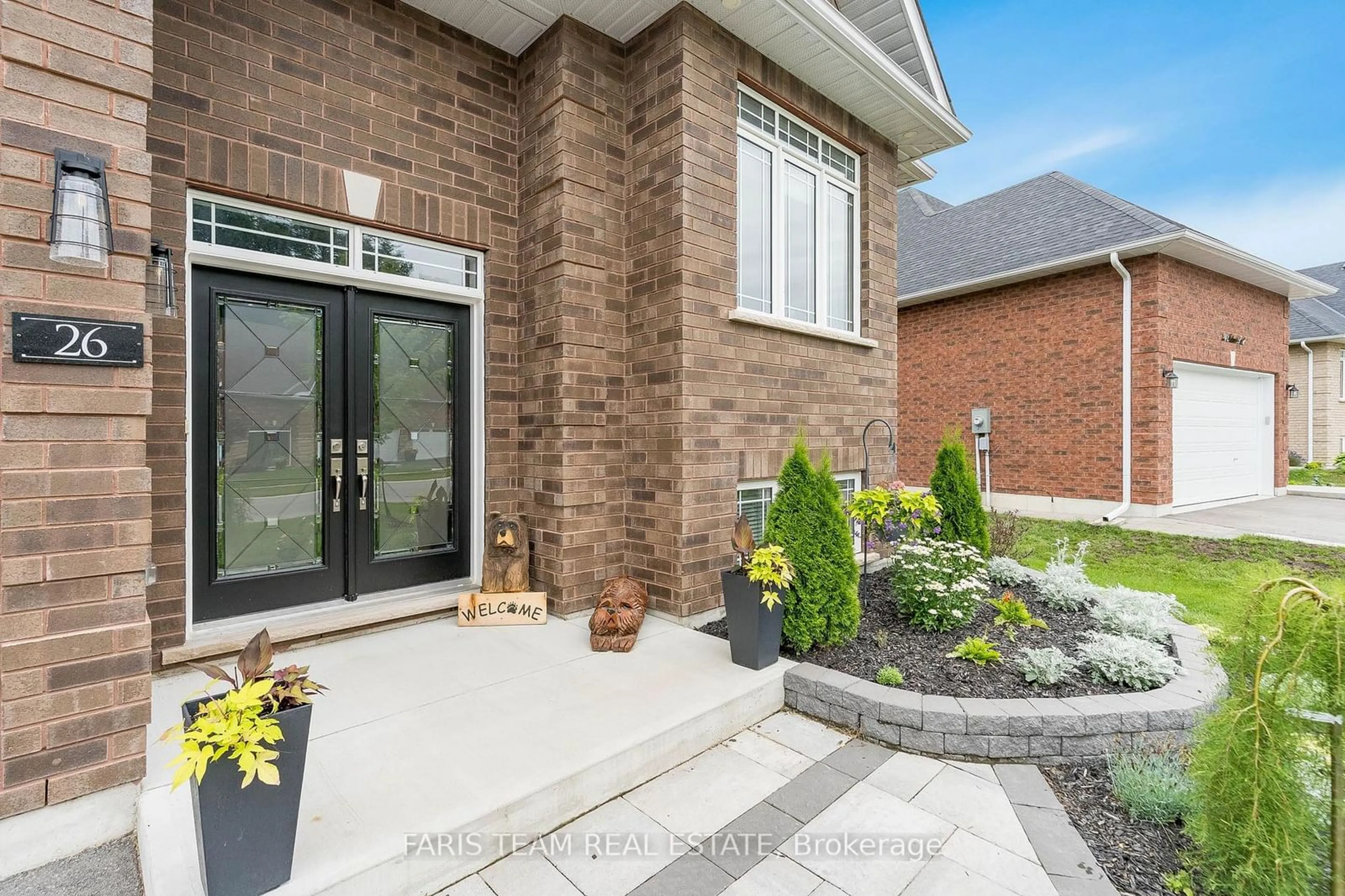 Home with brick exterior material for 26 Natures Tr, Wasaga Beach Ontario L9Z 0H4