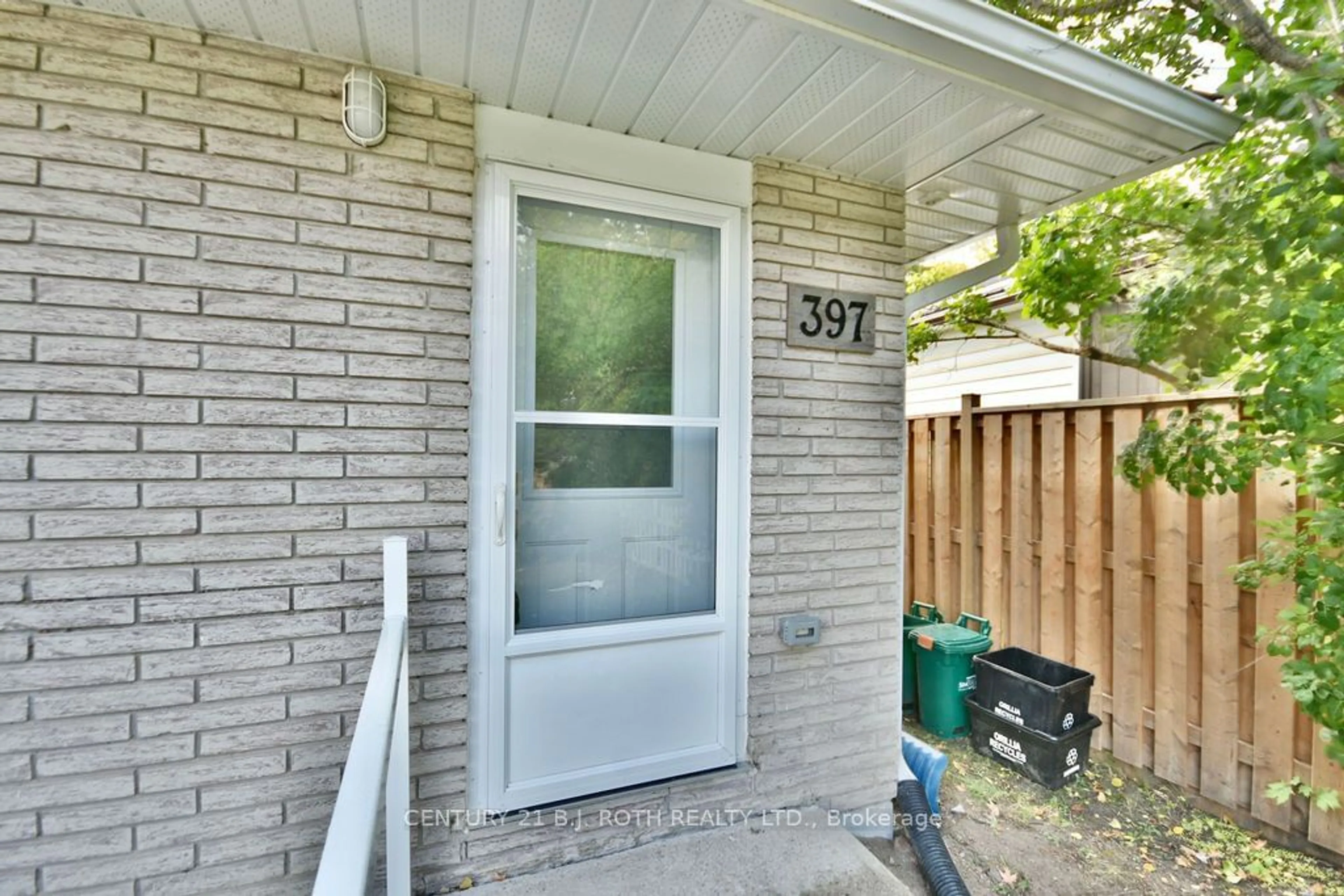 A pic from exterior of the house or condo for 397 Mississaga St, Orillia Ontario L3V 3C4