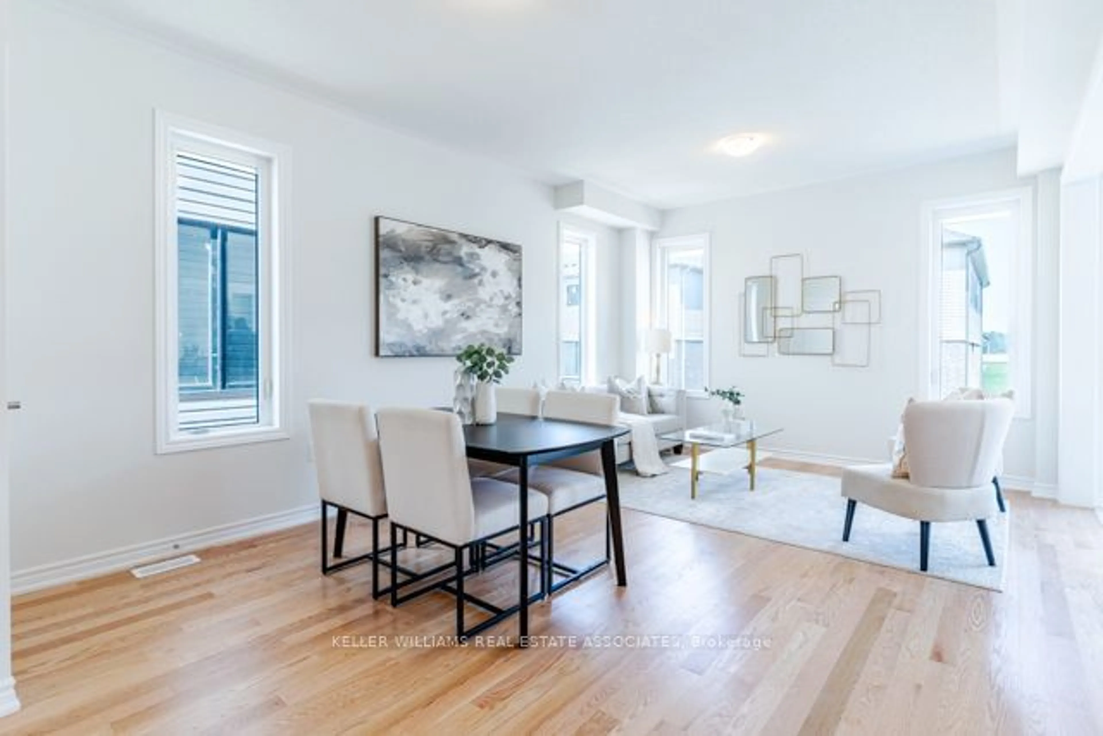 Dining room, wood floors for 26 Bannister Rd, Barrie Ontario L9S 2Z8