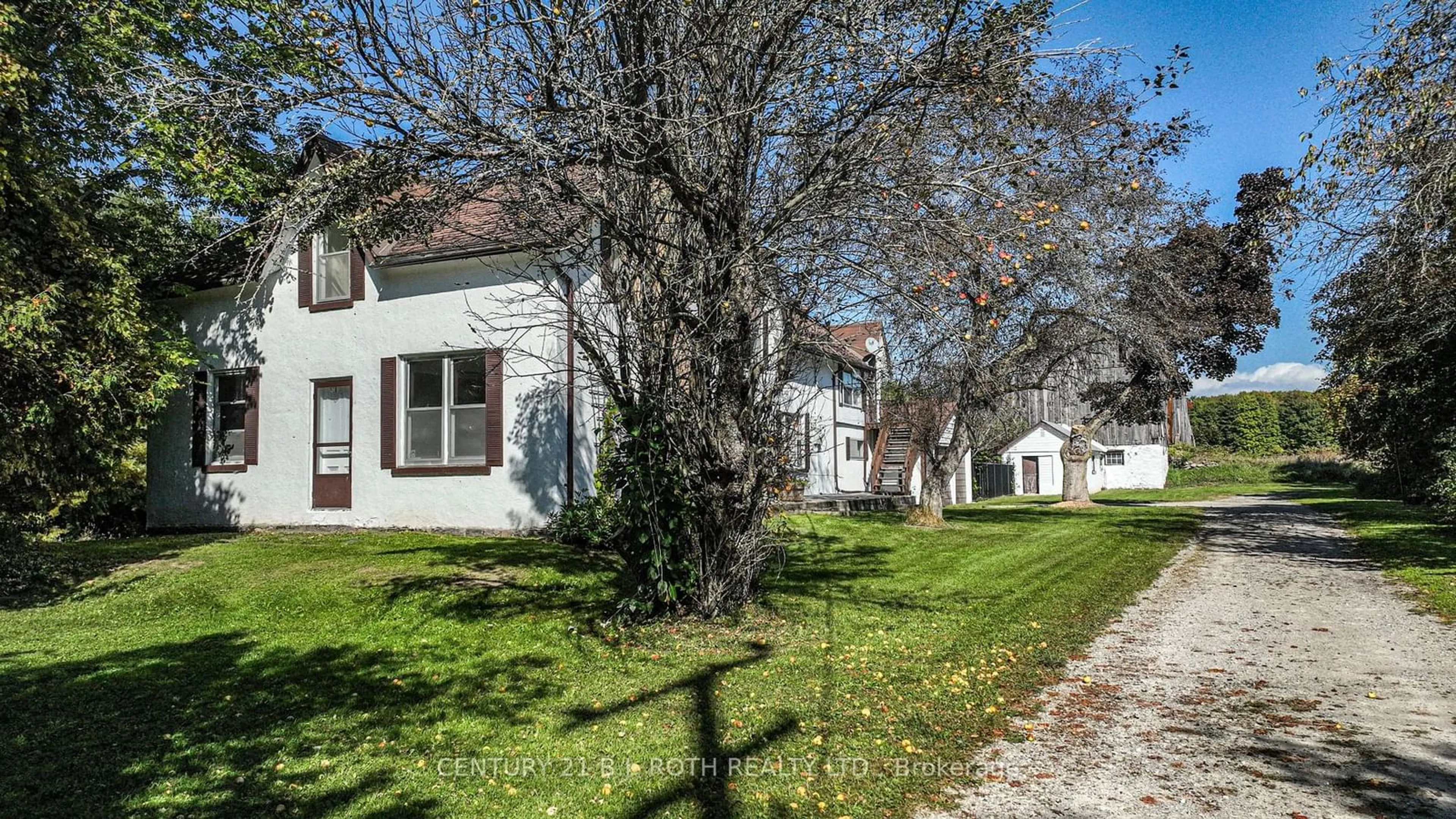 A pic from exterior of the house or condo, cottage for 625 12 Line, Oro-Medonte Ontario L0L 1T0