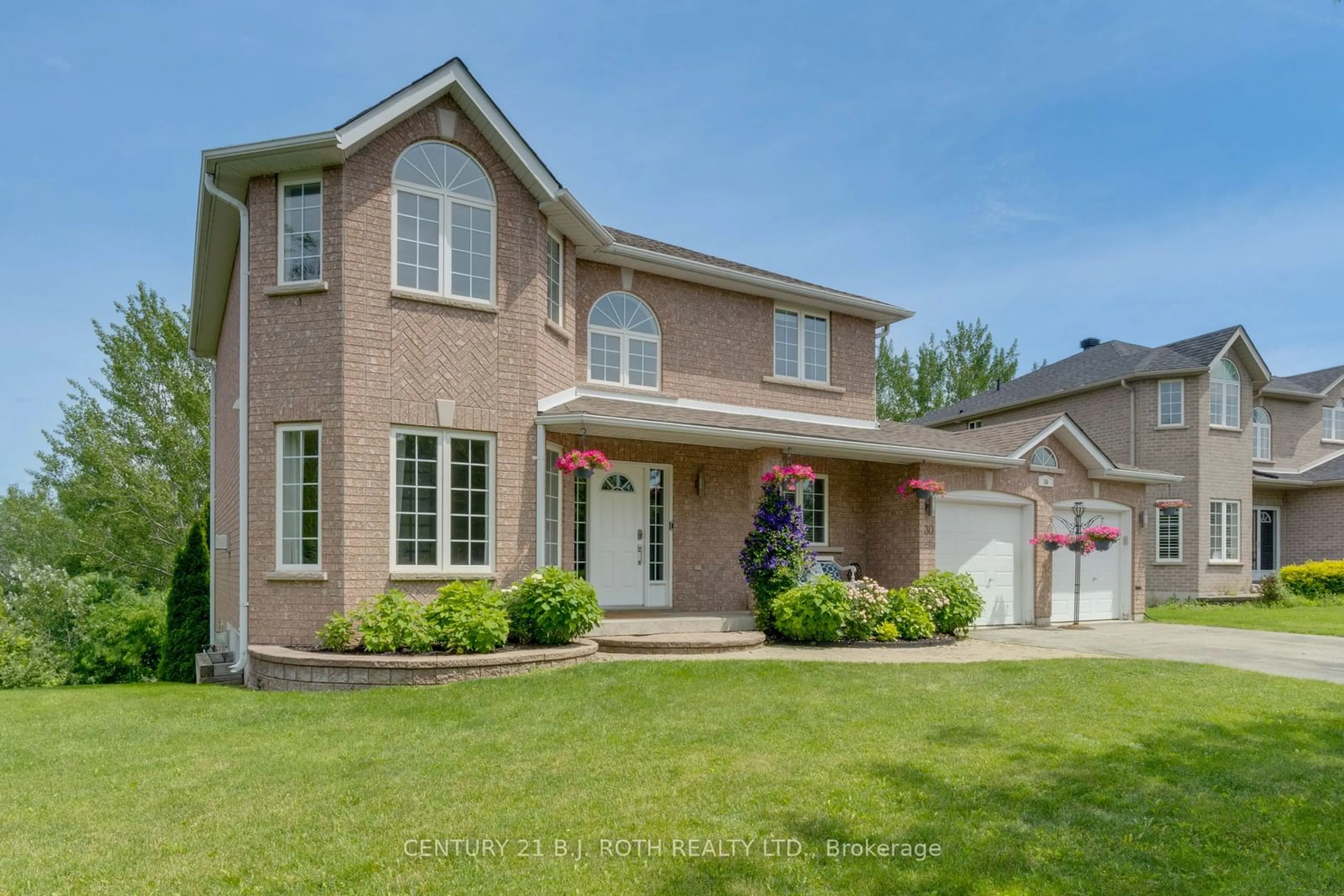 Frontside or backside of a home, the street view for 30 Capilano Crt, Barrie Ontario L4M 7E6