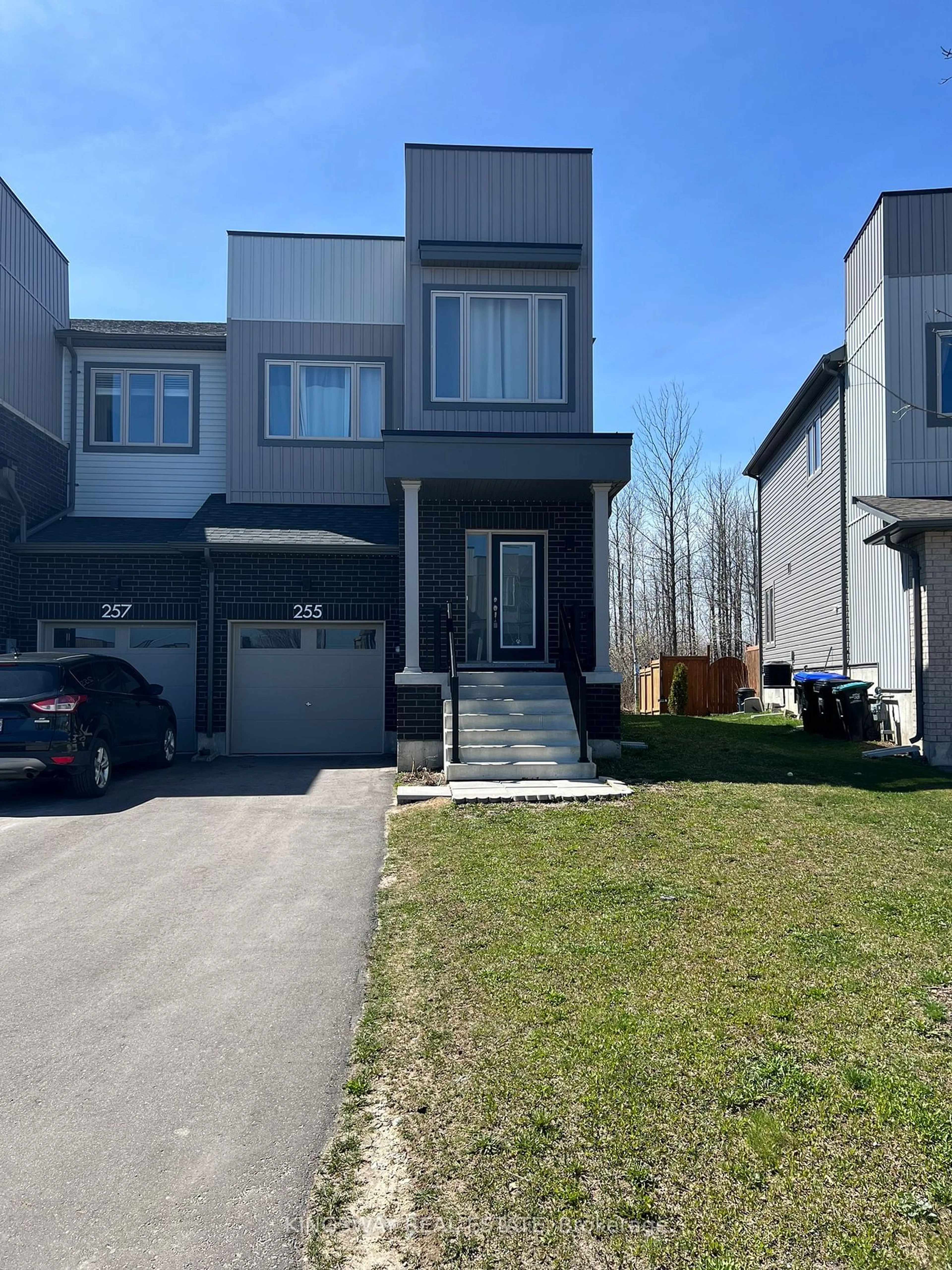 A pic from exterior of the house or condo, the street view for 255 Atkinson St, Clearview Ontario L0M 1S0