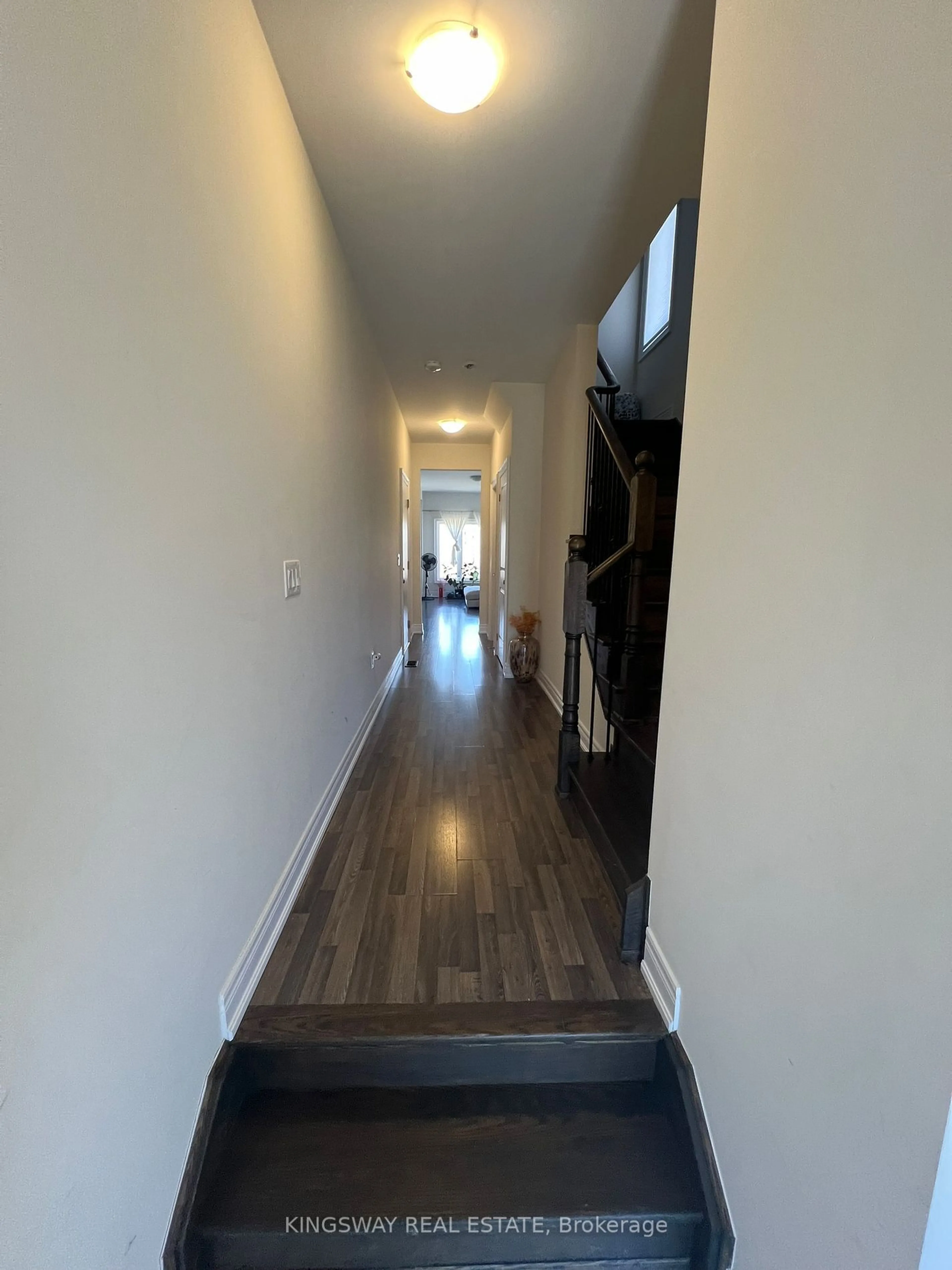 A pic of a room, wood floors for 255 Atkinson St, Clearview Ontario L0M 1S0