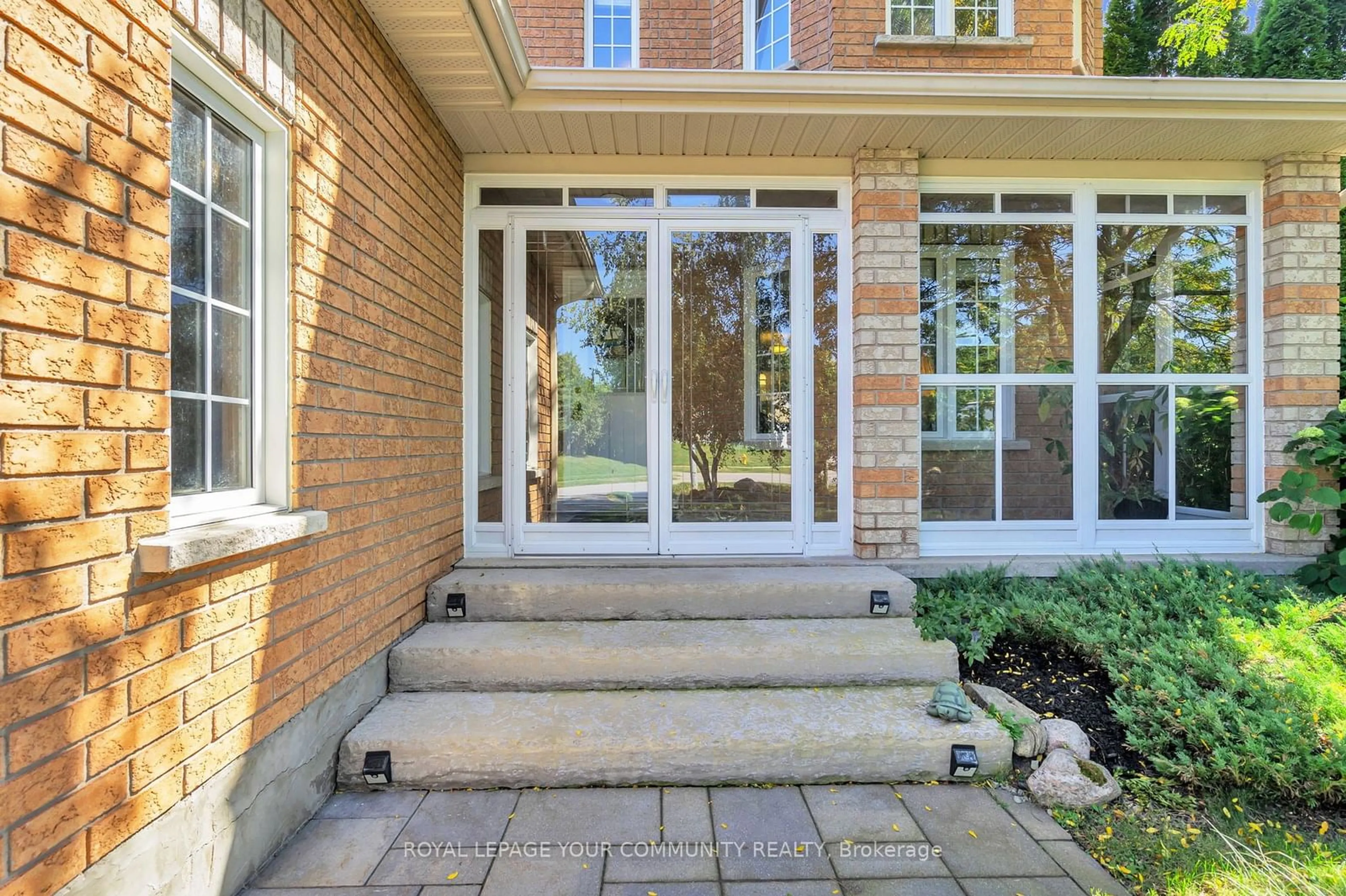 Indoor entryway, ceramic floors for 73 Anderson Cres, Tay Ontario L0K 2A0