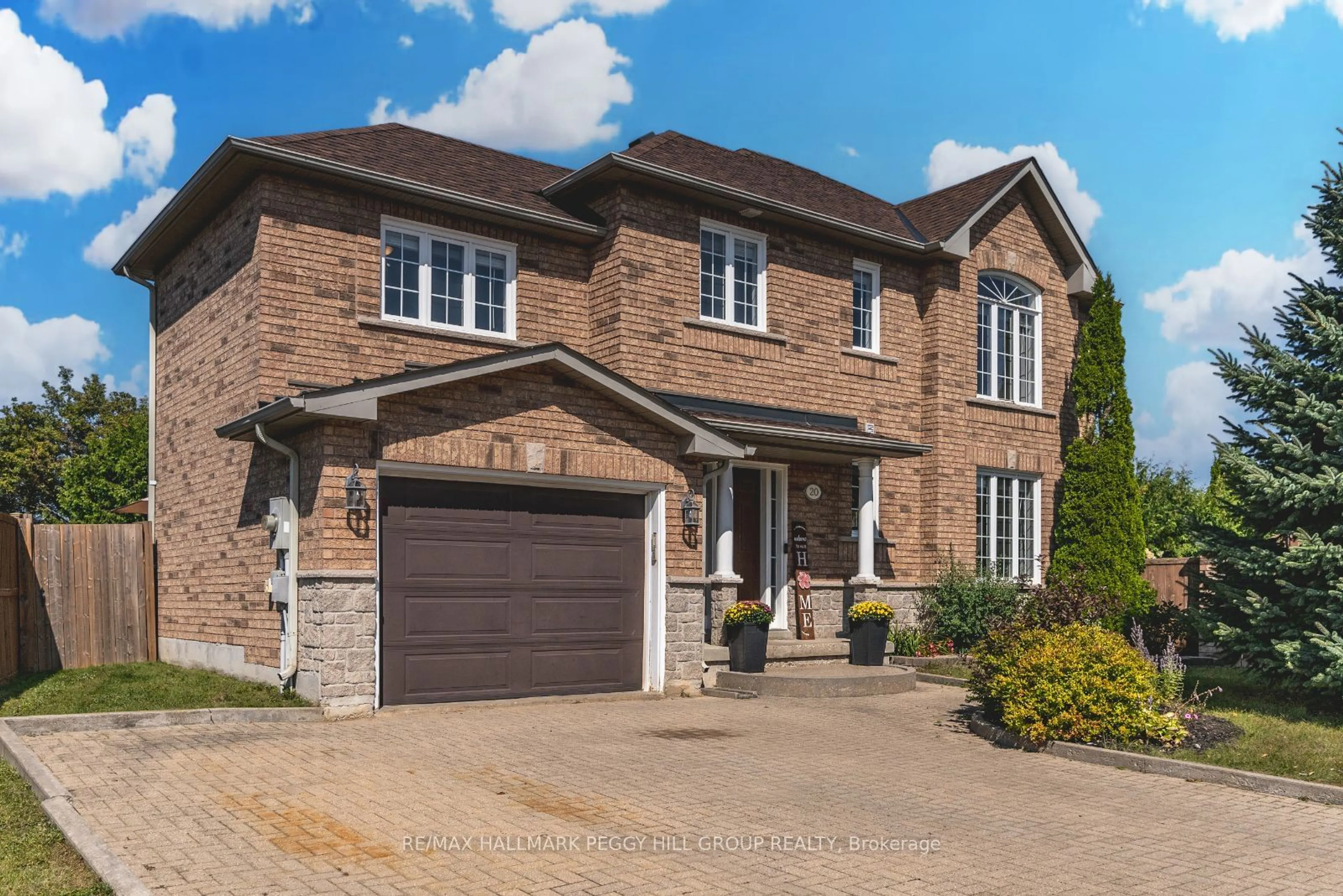 Home with brick exterior material for 20 Hemlock Crt, Barrie Ontario L4N 9N5