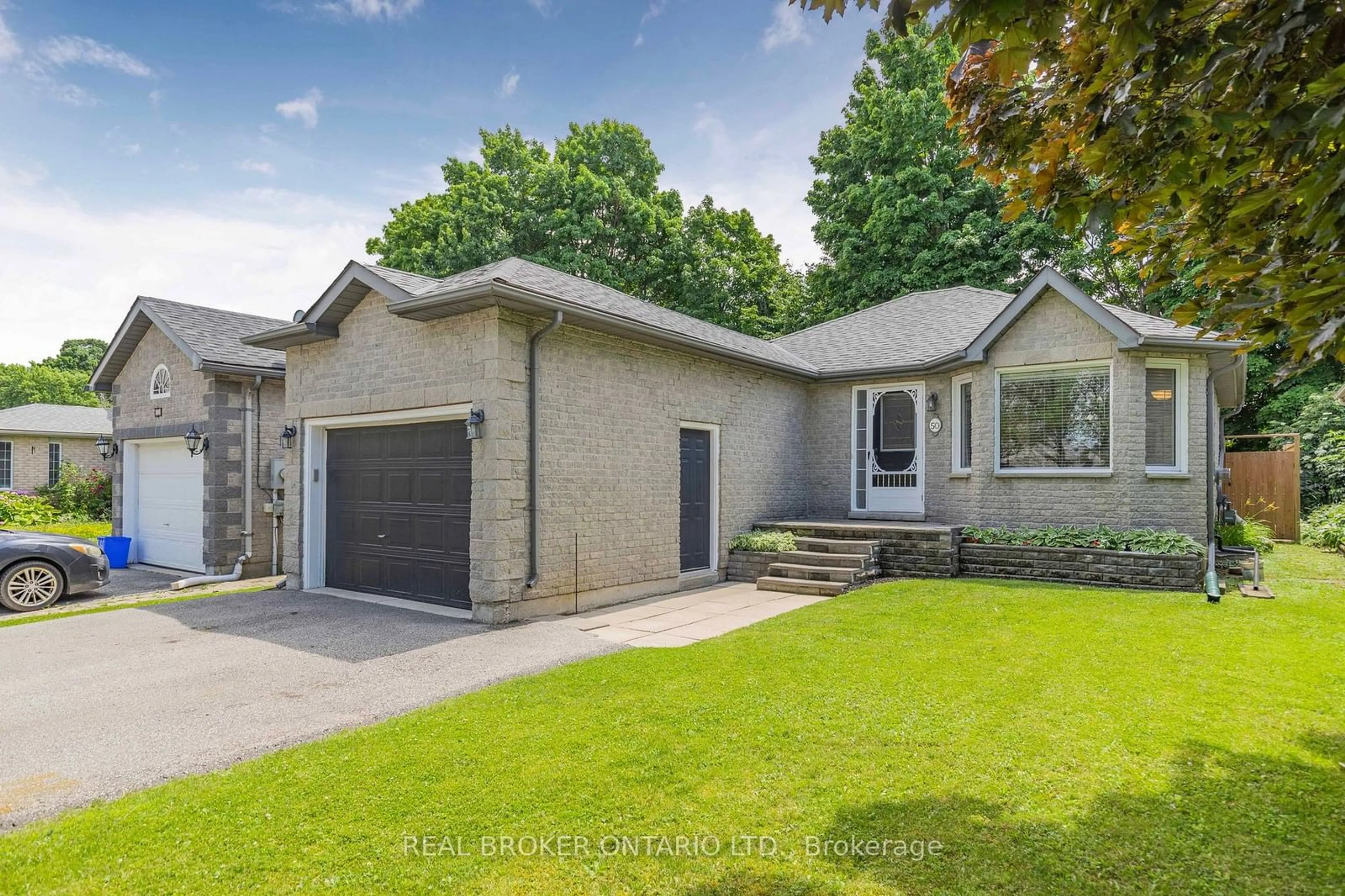 Frontside or backside of a home, cottage for 50 Brighton Rd, Barrie Ontario L4M 6S4