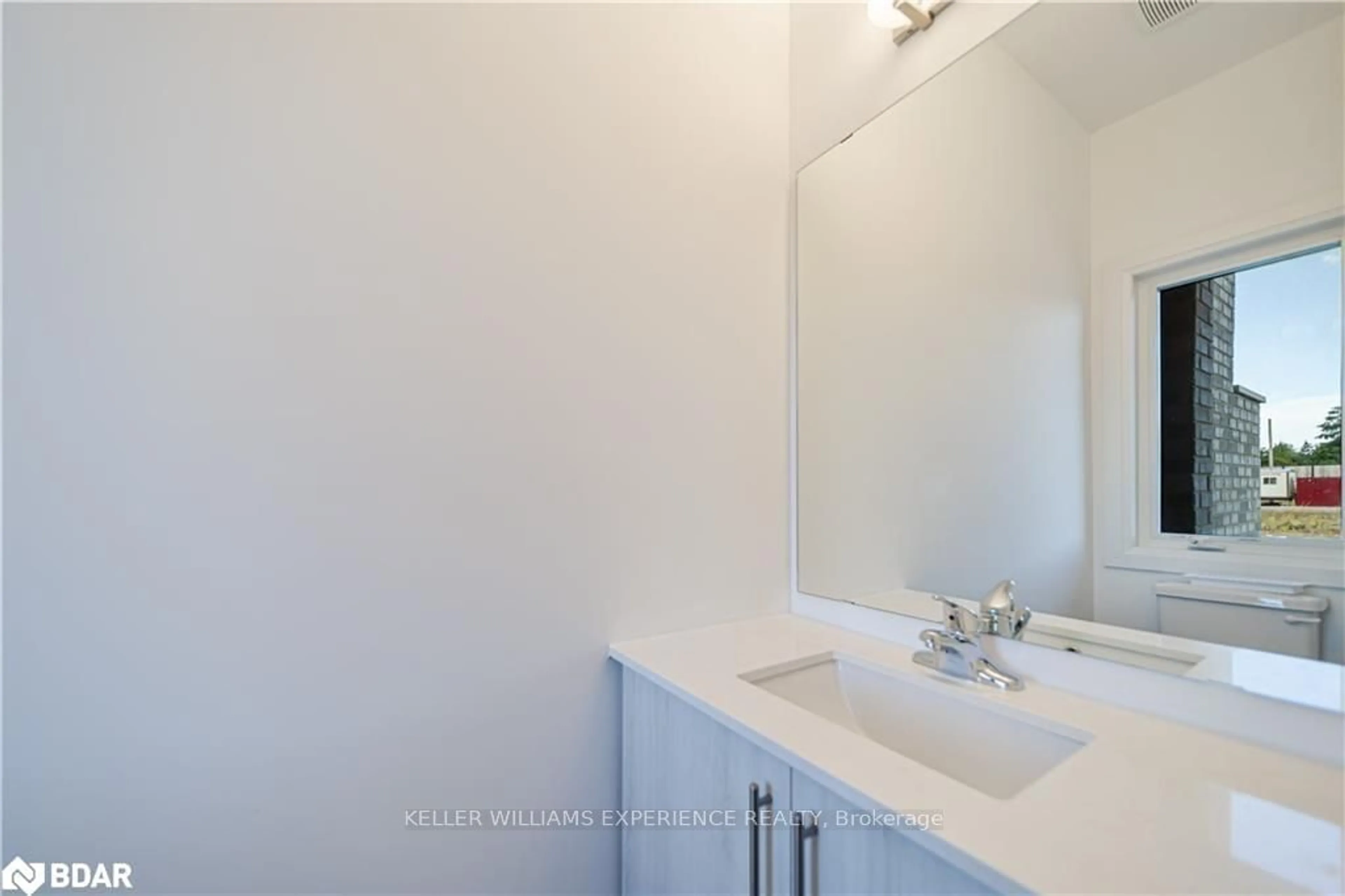 Standard bathroom, not visible floor for 137 Turnberry Lane, Barrie Ontario L9J 0M8