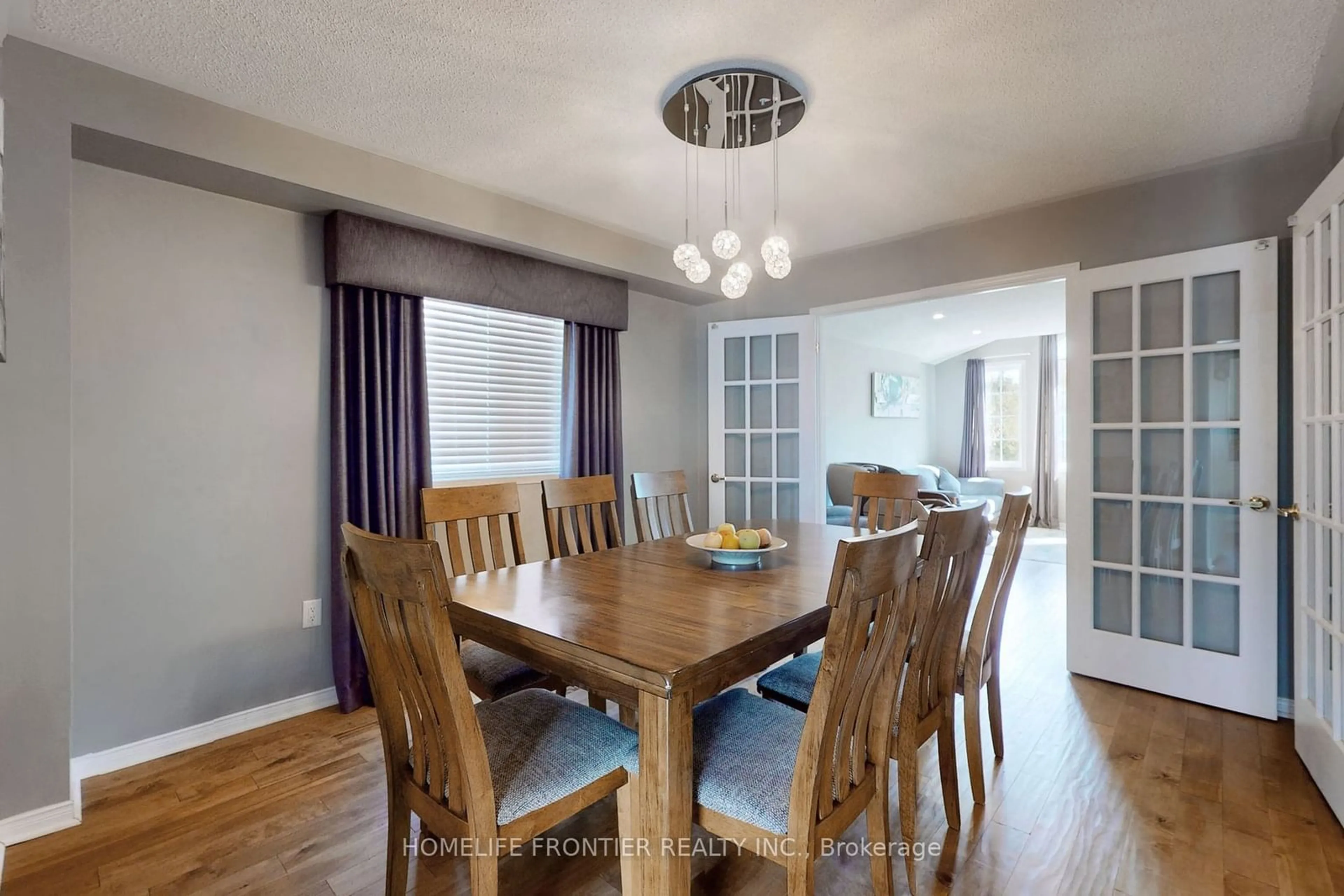 Dining room, wood floors, cottage for 48 Patrick Dr, Barrie Ontario L4N 5Z1