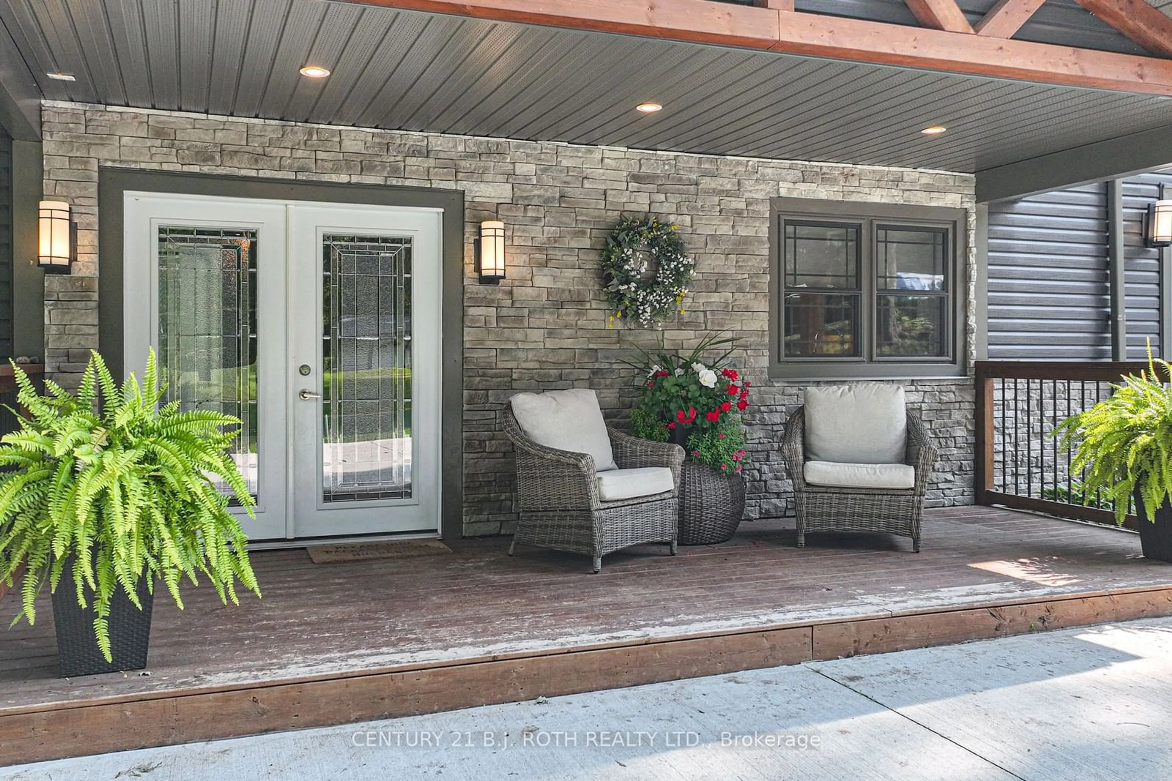 Indoor entryway, ceramic floors for 2517 Norton Rd, Severn Ontario L0K 2B0