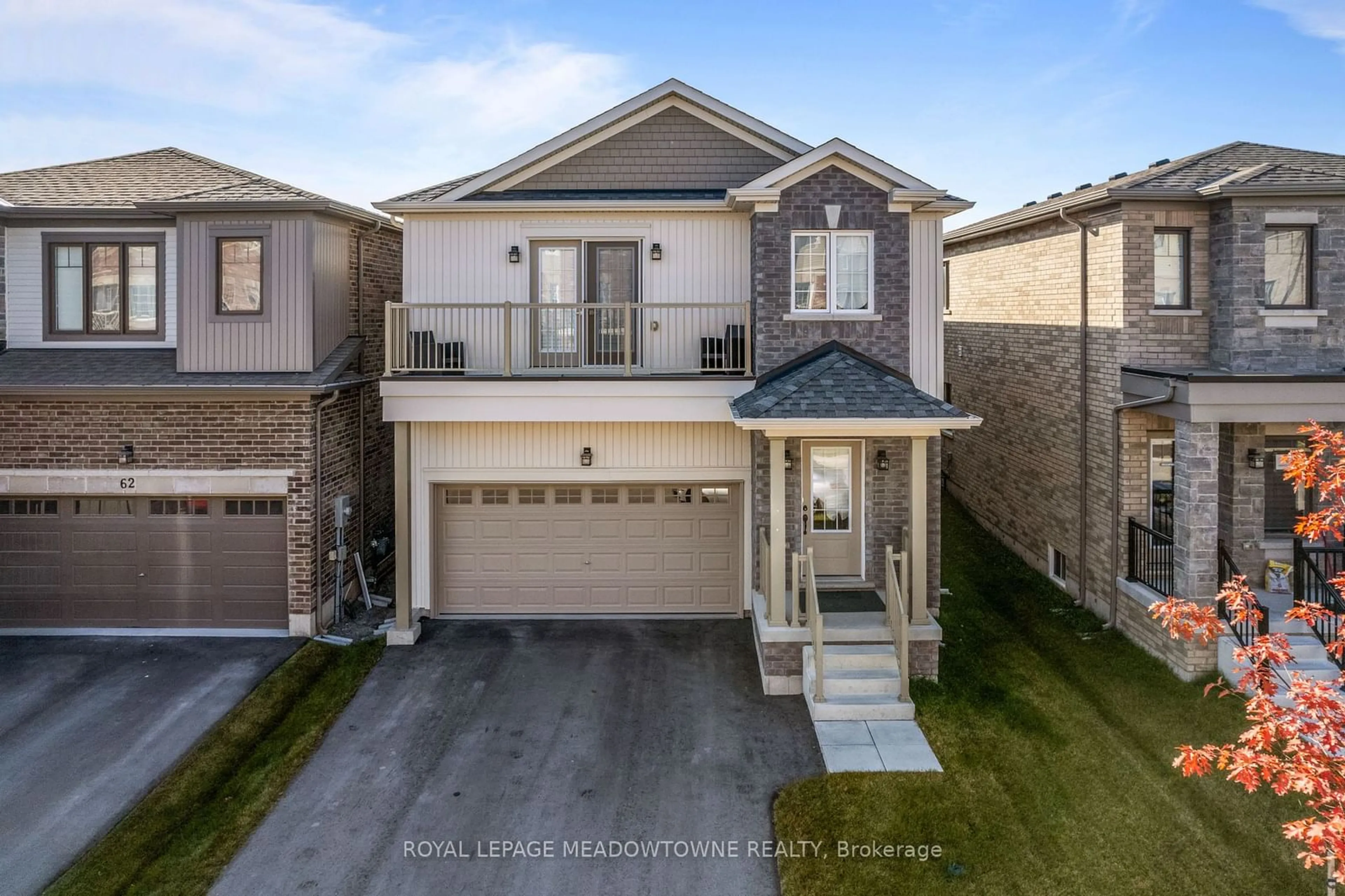 Frontside or backside of a home, the street view for 60 Harvest Cres, Barrie Ontario L9J 0T3