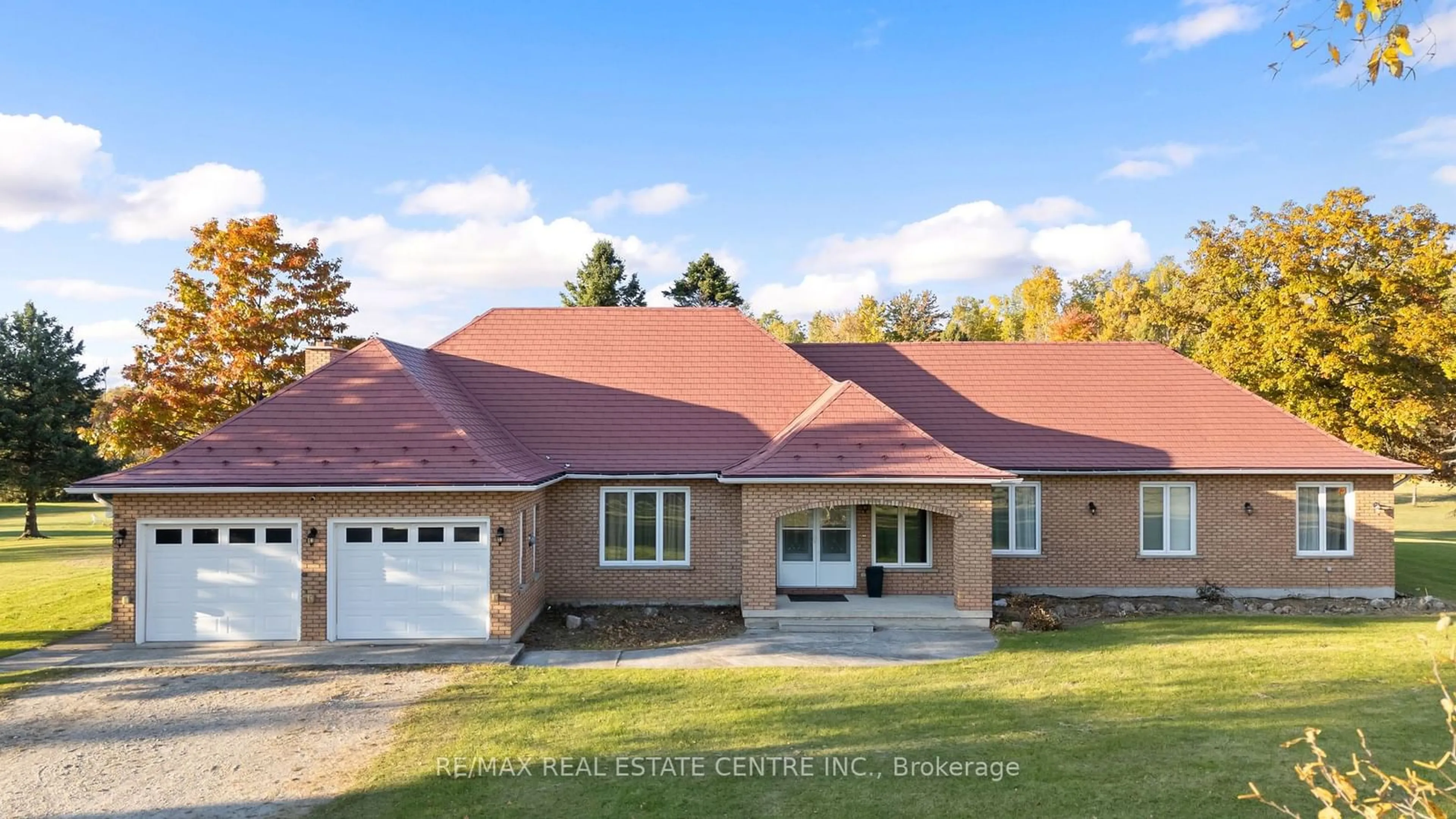 Home with brick exterior material for 5188 highway 26 Frwy, Clearview Ontario L0M 1S0