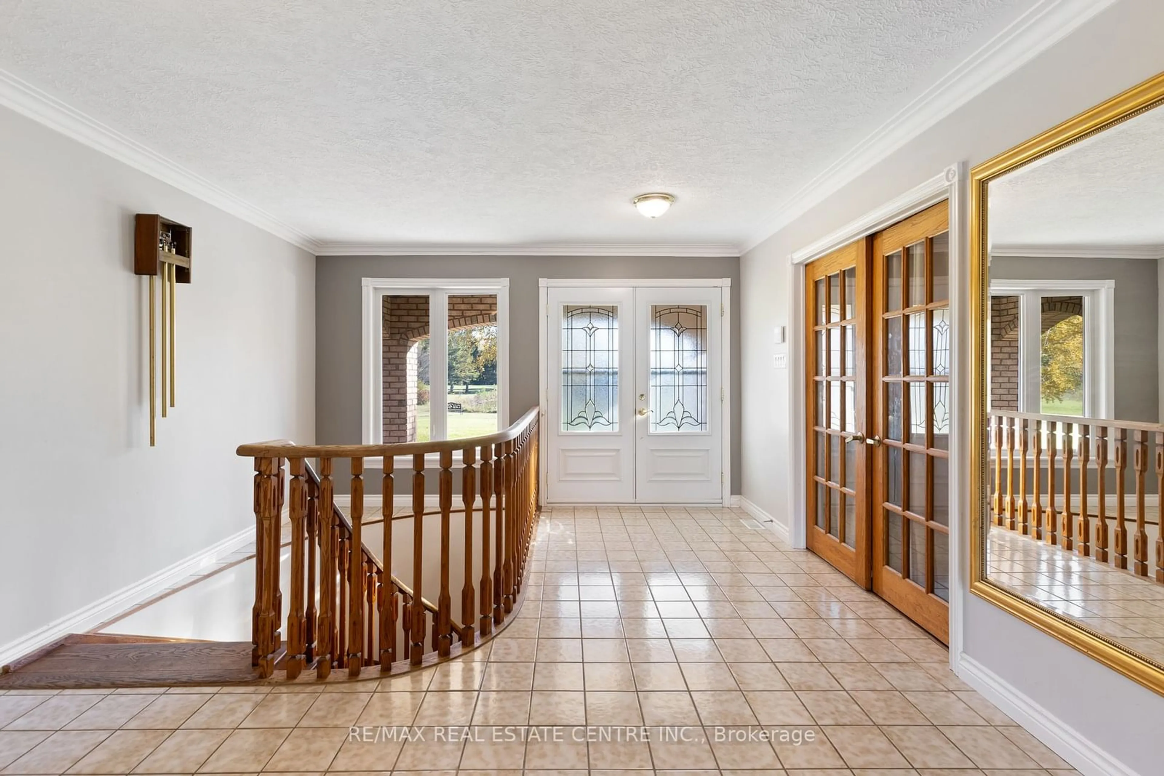 Indoor foyer, wood floors for 5188 highway 26 Frwy, Clearview Ontario L0M 1S0