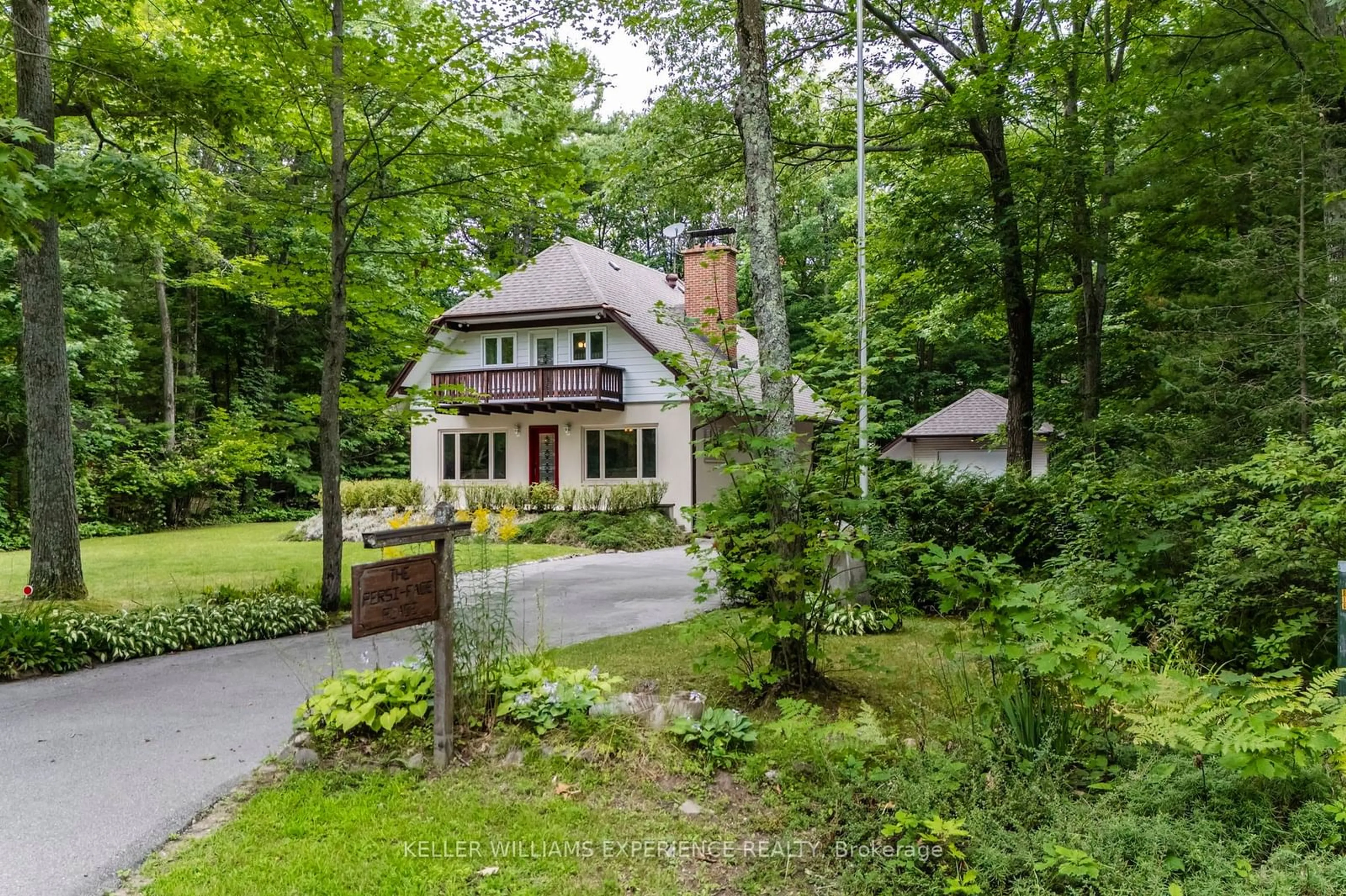 A pic from exterior of the house or condo, cottage for 9 Bourgeois Crt, Tiny Ontario L9M 0H3