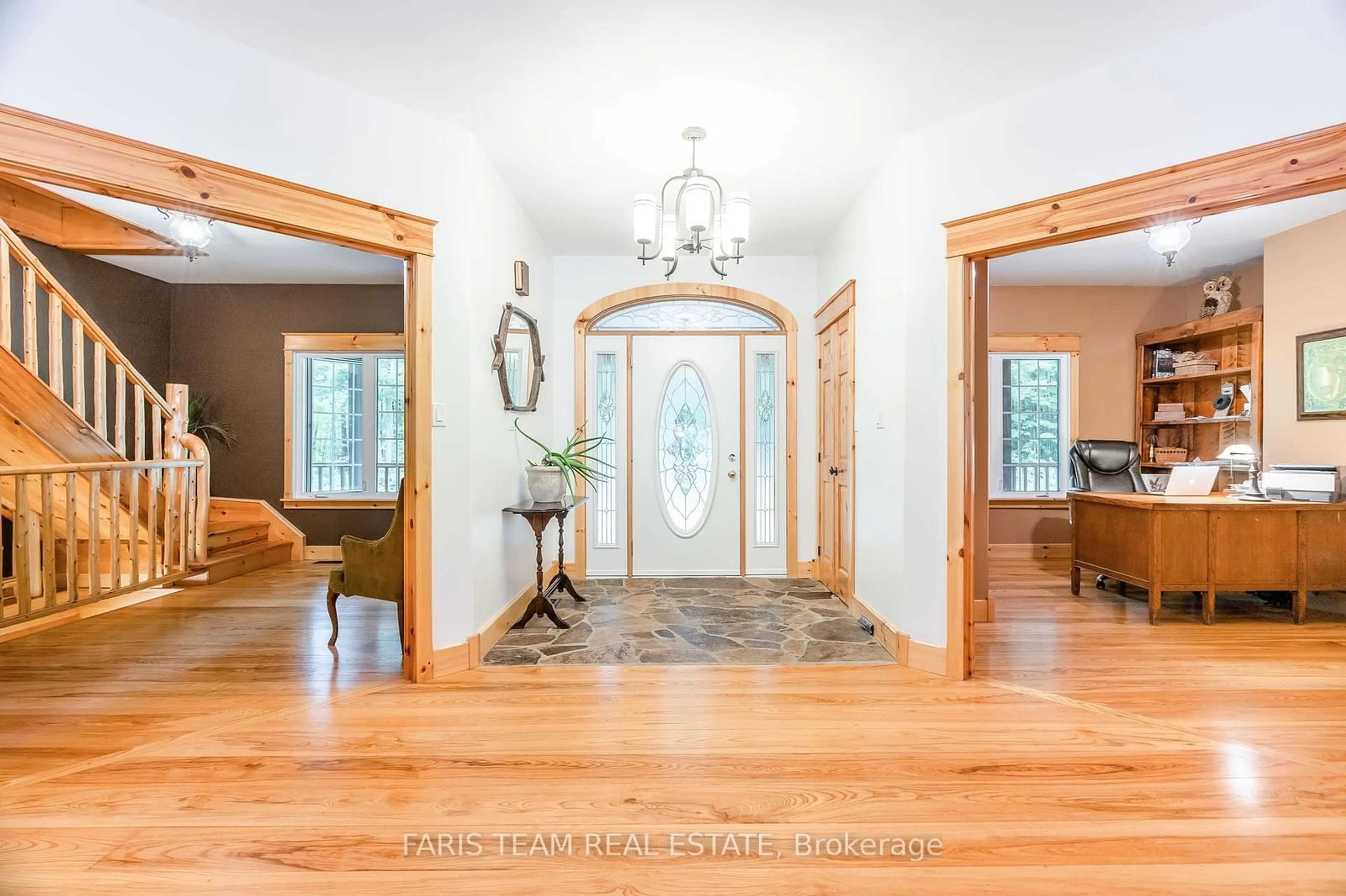 Indoor entryway, wood floors for 697 Lafontaine Rd, Tiny Ontario L9M 0S5