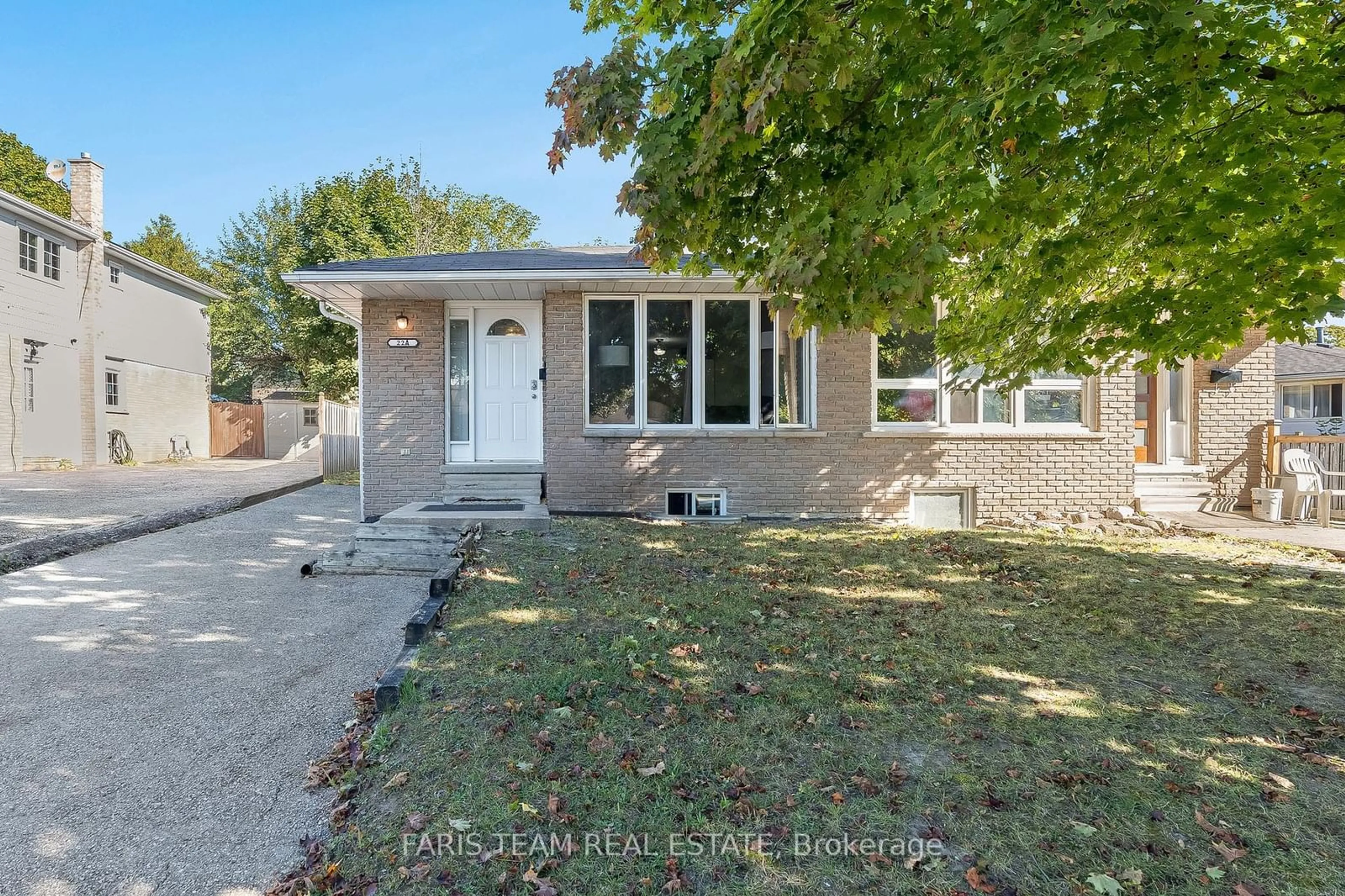 Frontside or backside of a home, the street view for 22A Bernick Dr, Barrie Ontario L4M 5J5