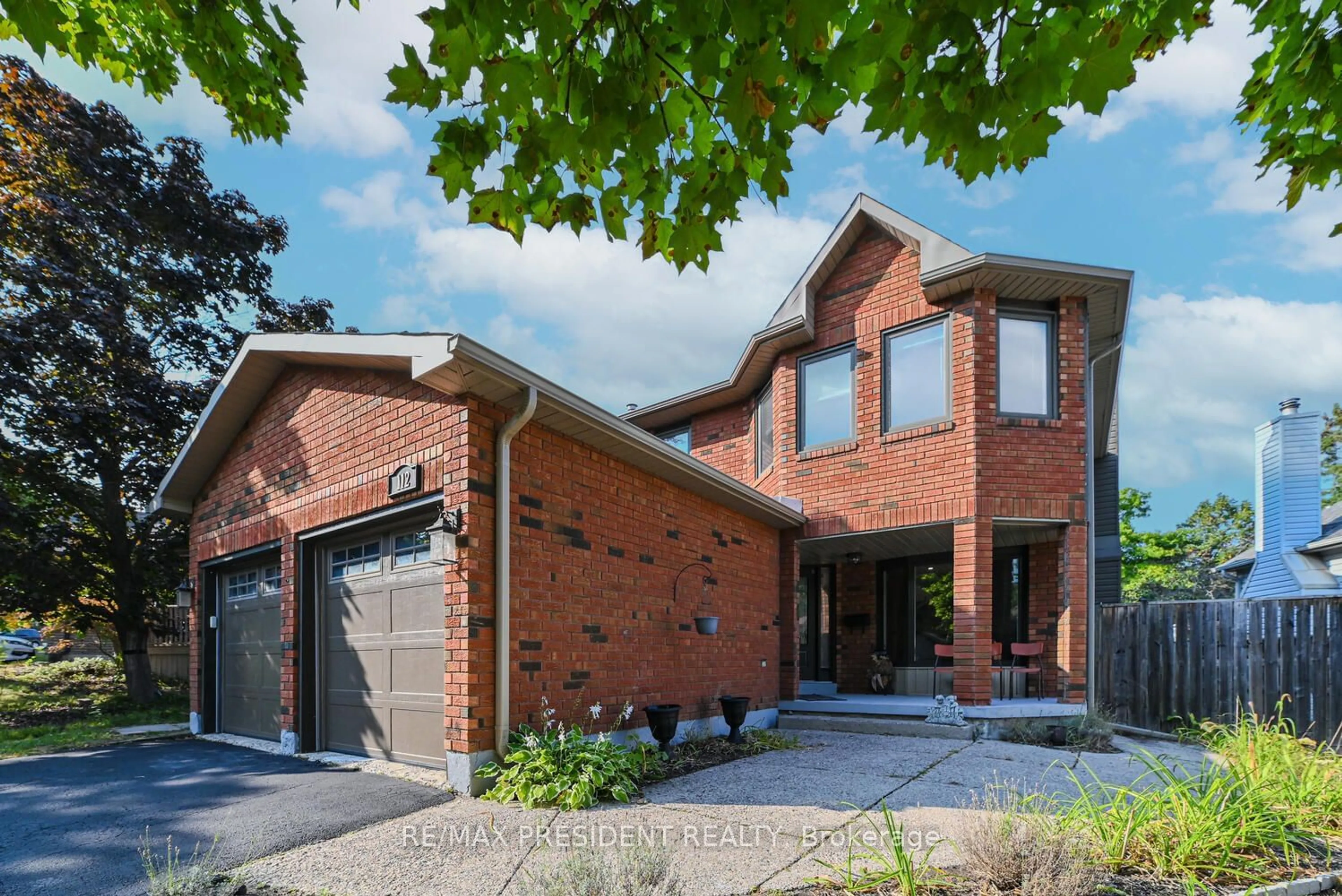 Home with brick exterior material for 112 Browning Tr, Barrie Ontario L4N 6R3