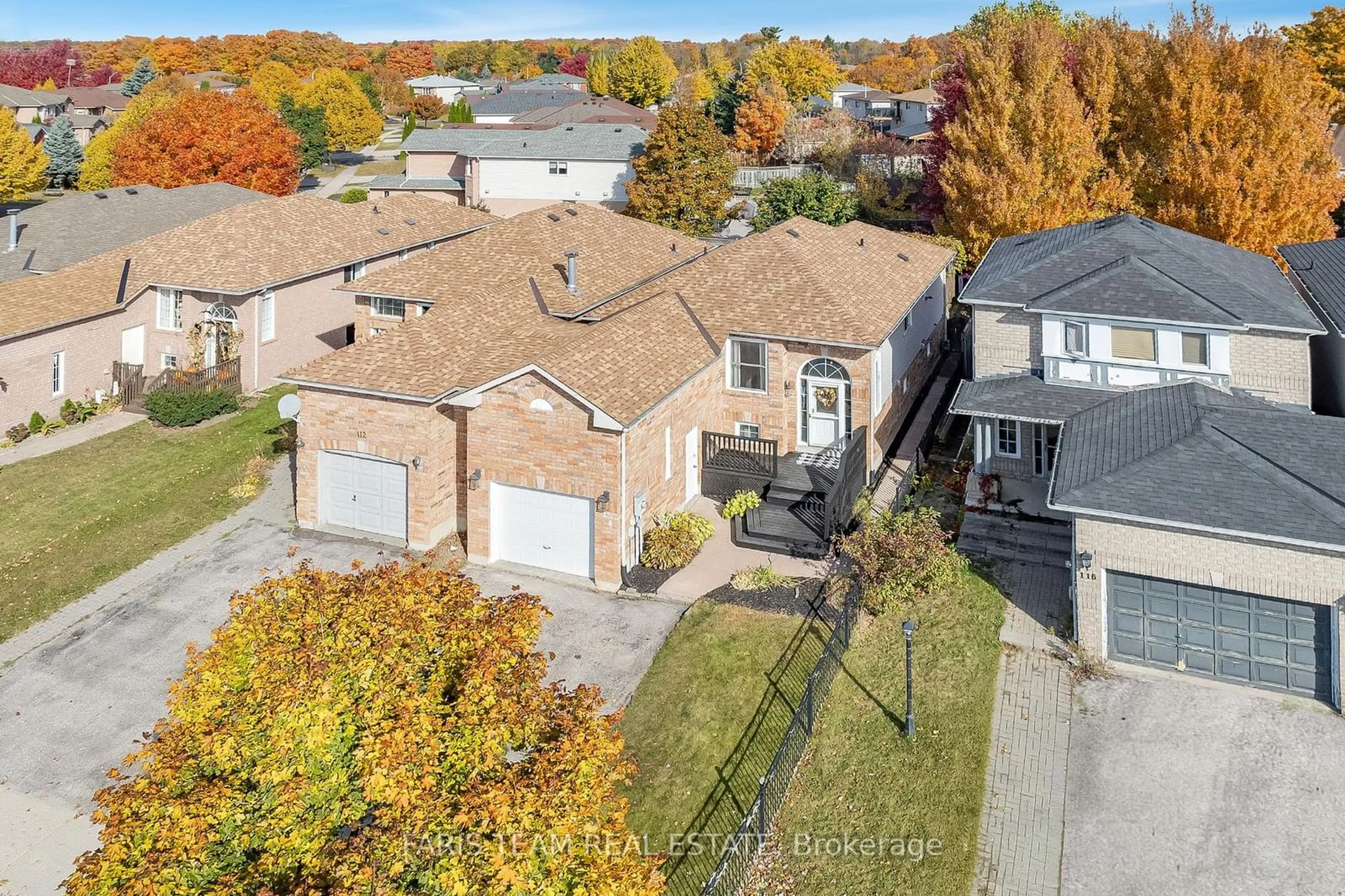 Frontside or backside of a home, the street view for 114 Athabaska Rd, Barrie Ontario L4N 8E6