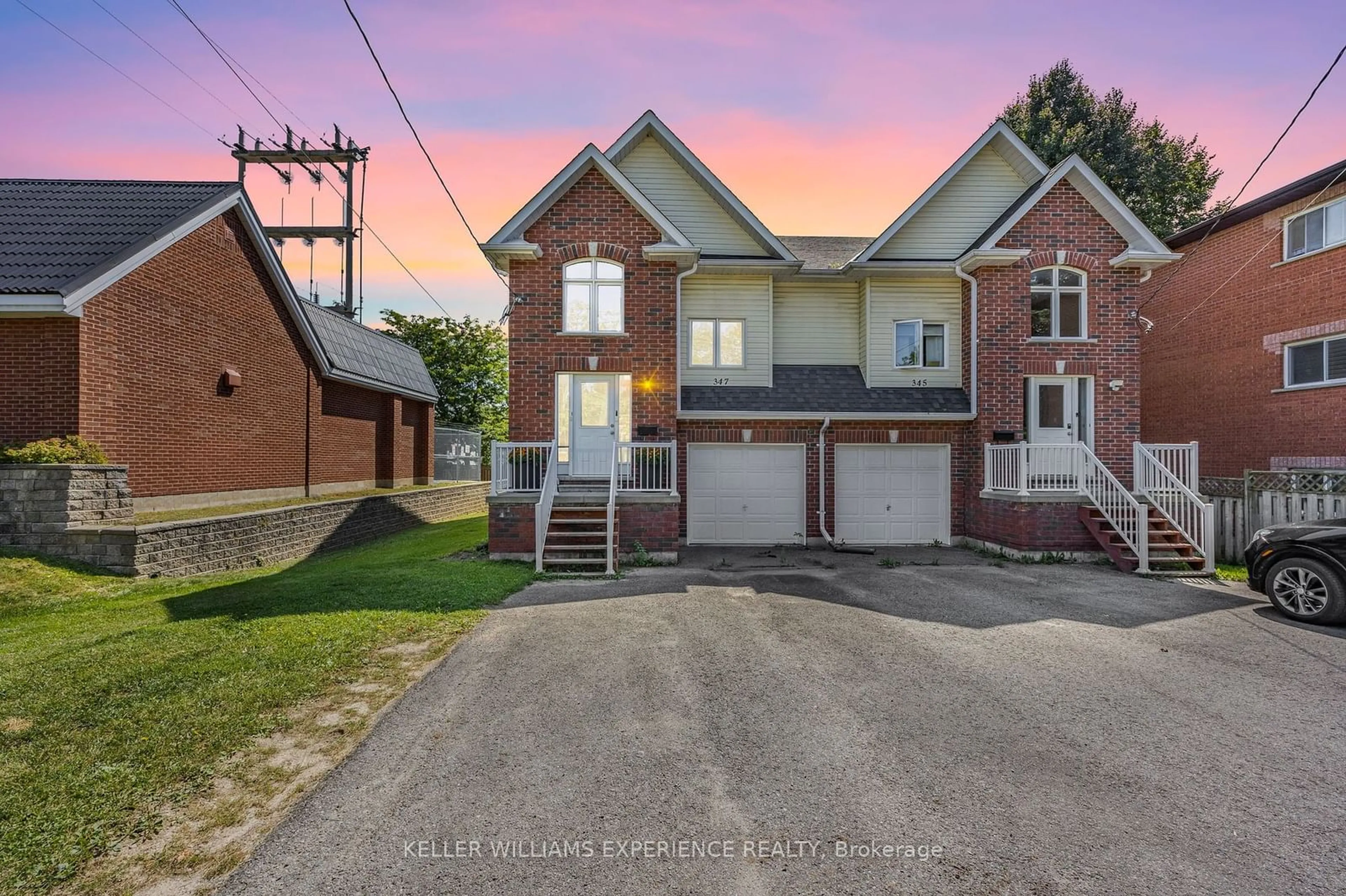 Frontside or backside of a home, the street view for 347 Blake St, Barrie Ontario L4M 1L1