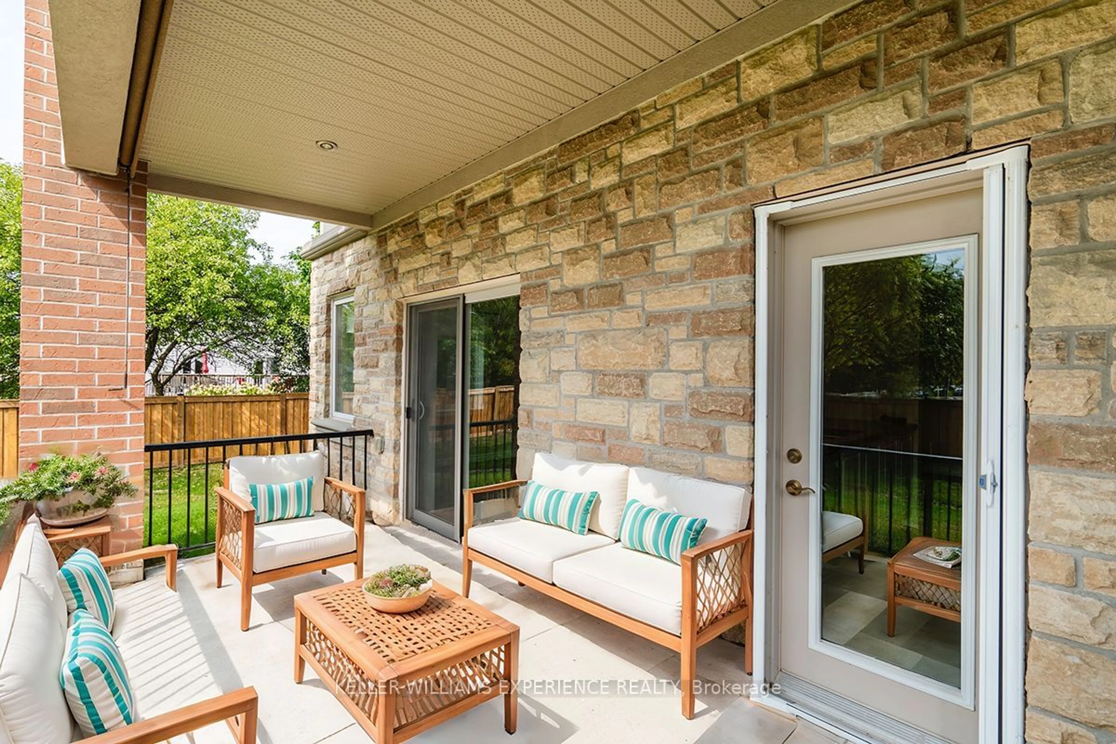 Patio, cottage for 19A Yonge St #105, Springwater Ontario L0L 1P0