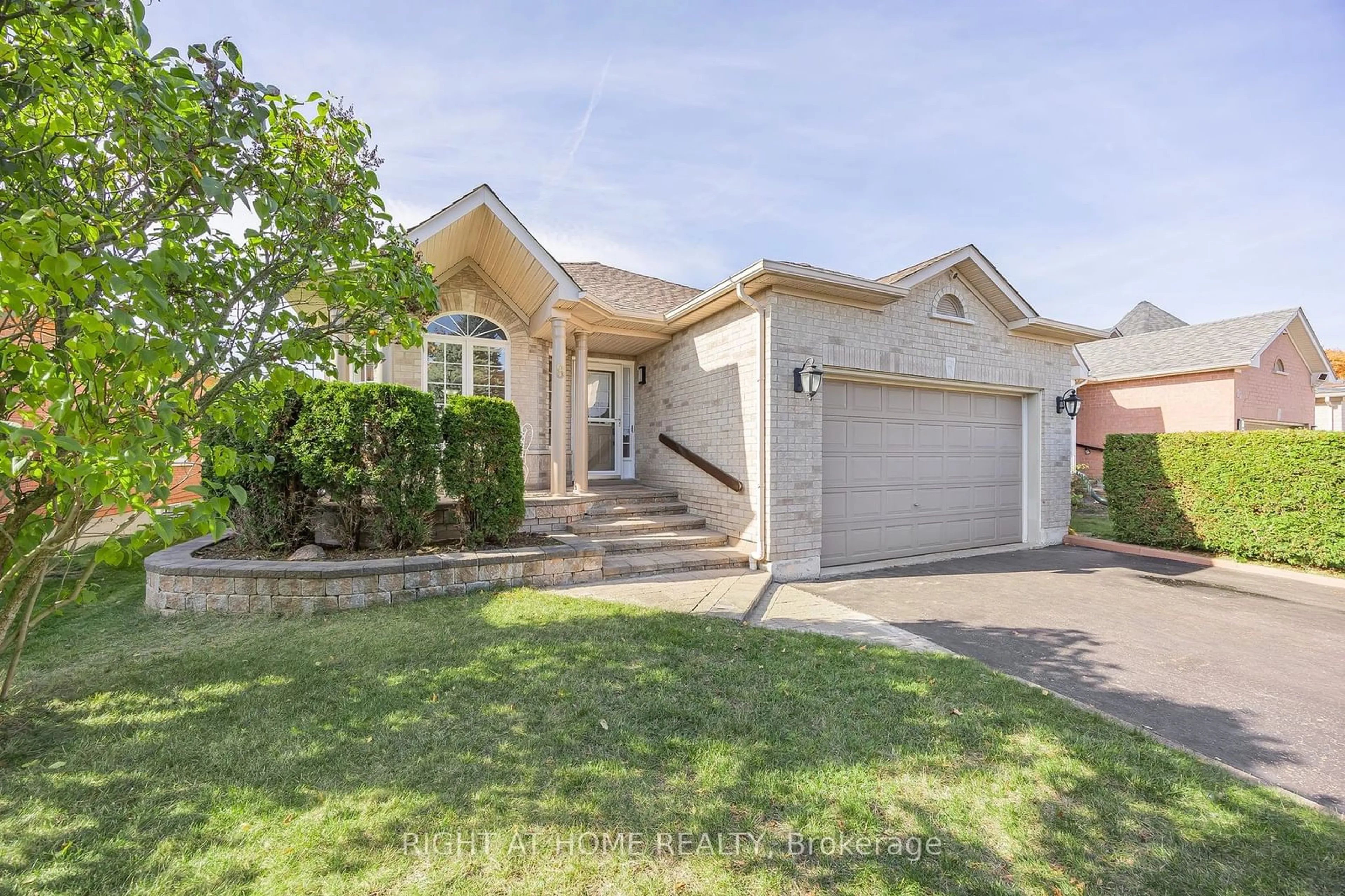 Frontside or backside of a home, the street view for 8 Duval Dr, Barrie Ontario L4M 6V2