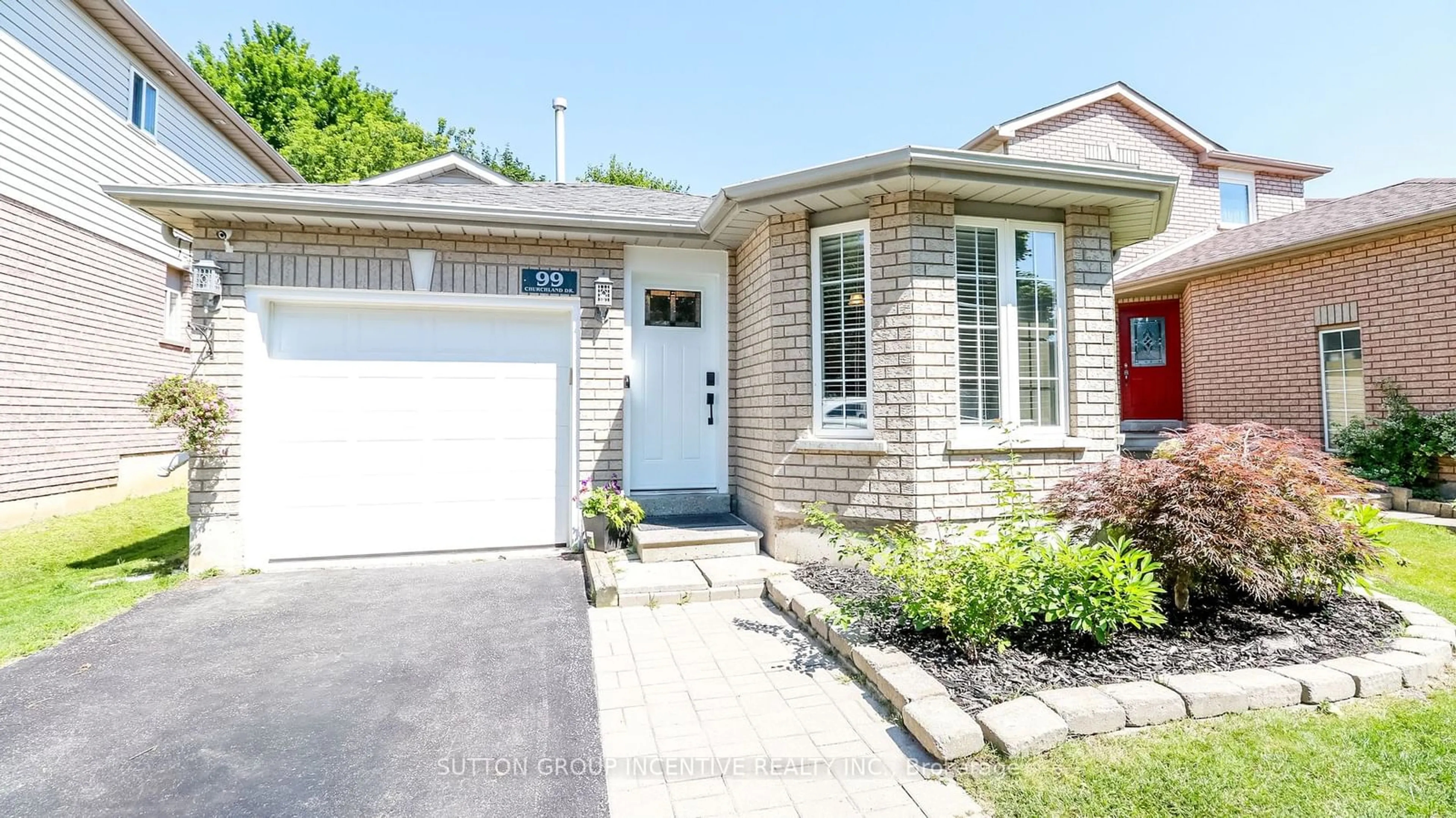 Frontside or backside of a home, cottage for 99 Churchland Dr, Barrie Ontario L4N 8P1