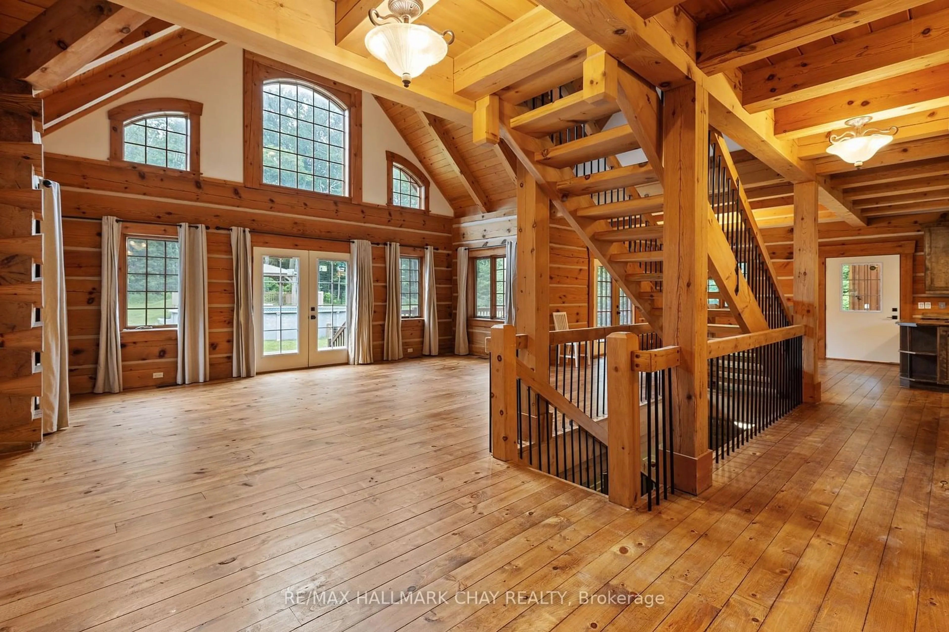 Indoor foyer, wood floors for 255 Concession 5 West Rd, Tiny Ontario L0L 2T0