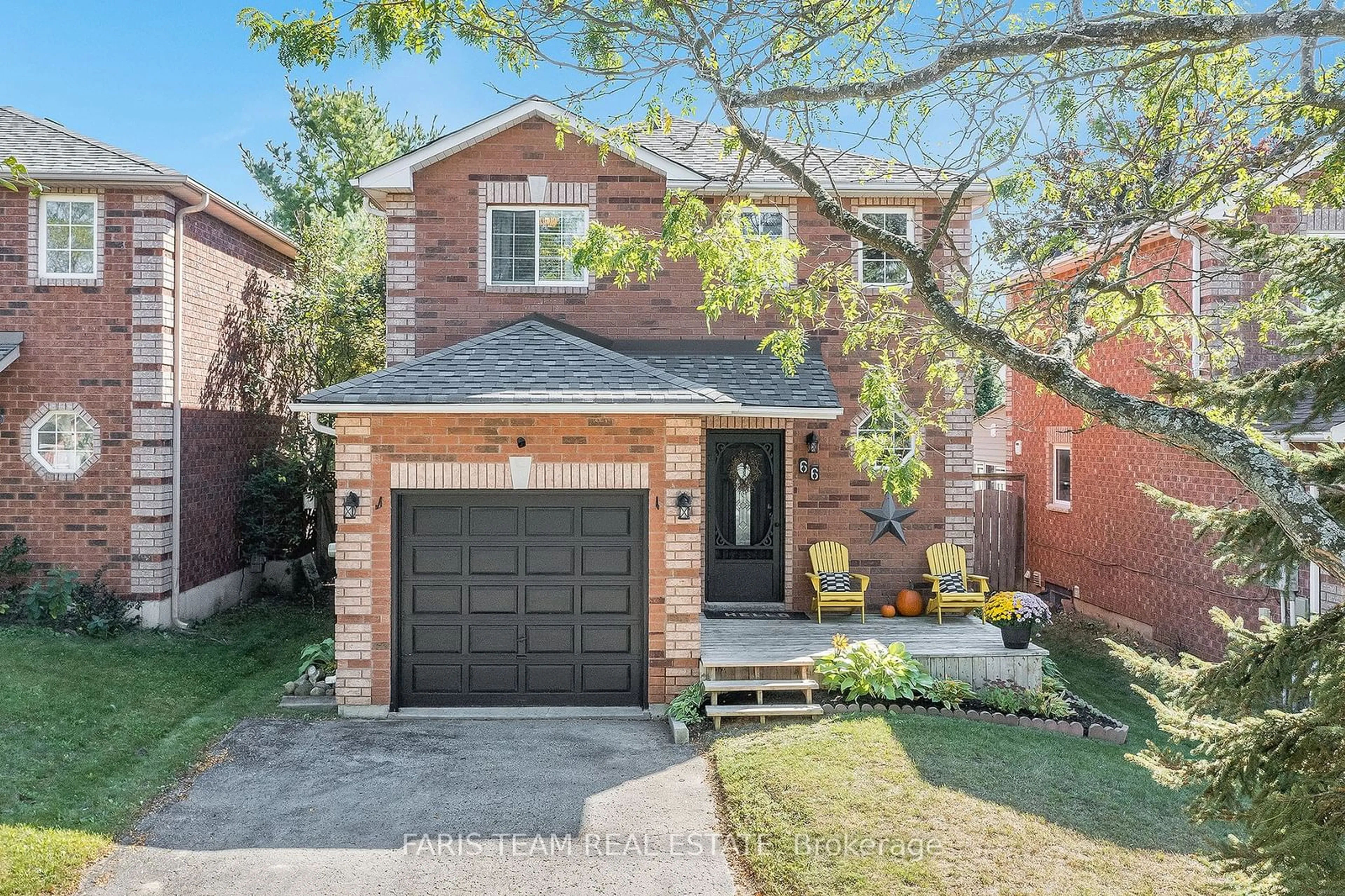 Home with brick exterior material for 66 Clute Cres, Barrie Ontario L4N 8S7