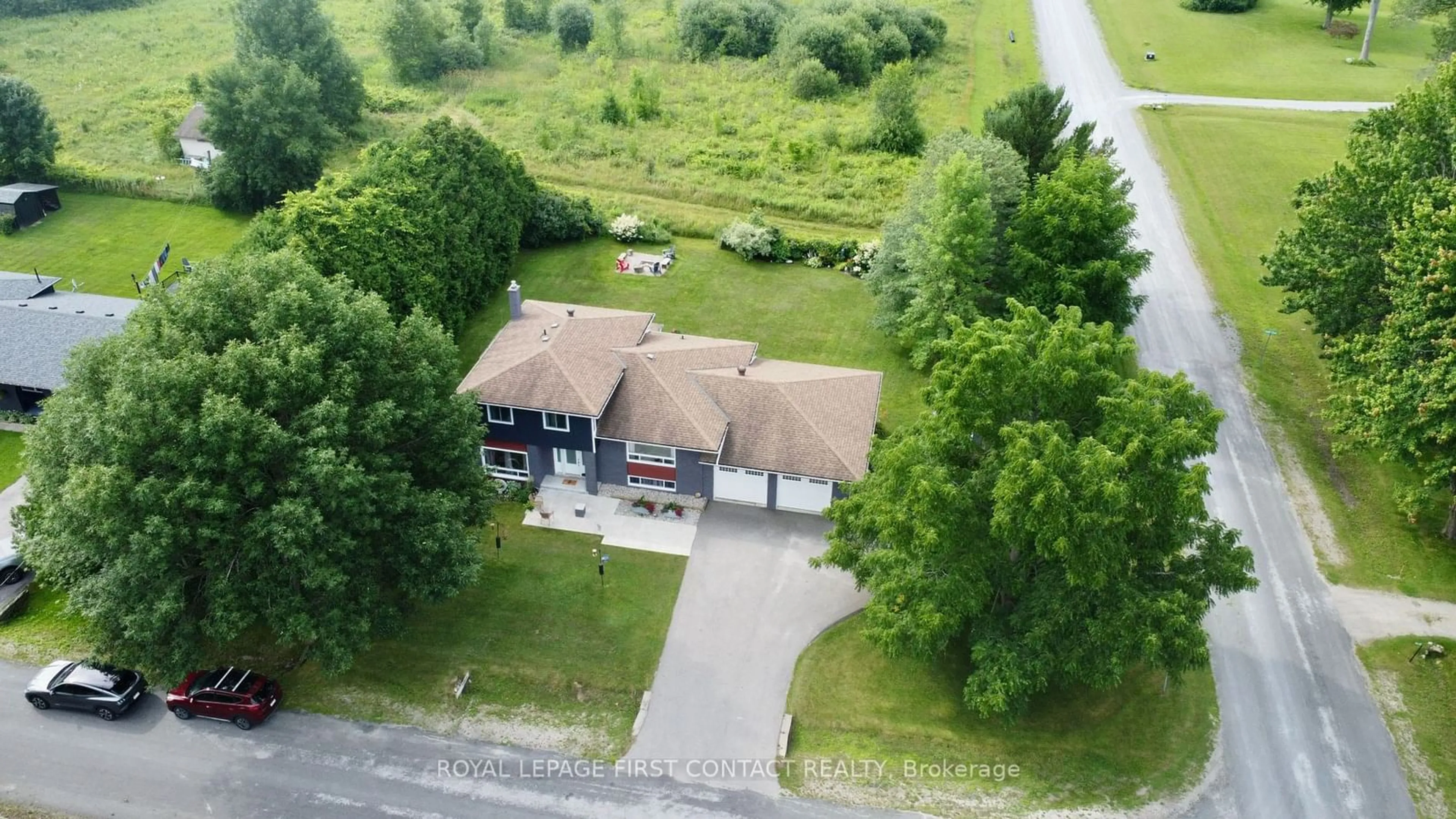 Frontside or backside of a home, cottage for 4653 Daniel St, Ramara Ontario L3V 0M9