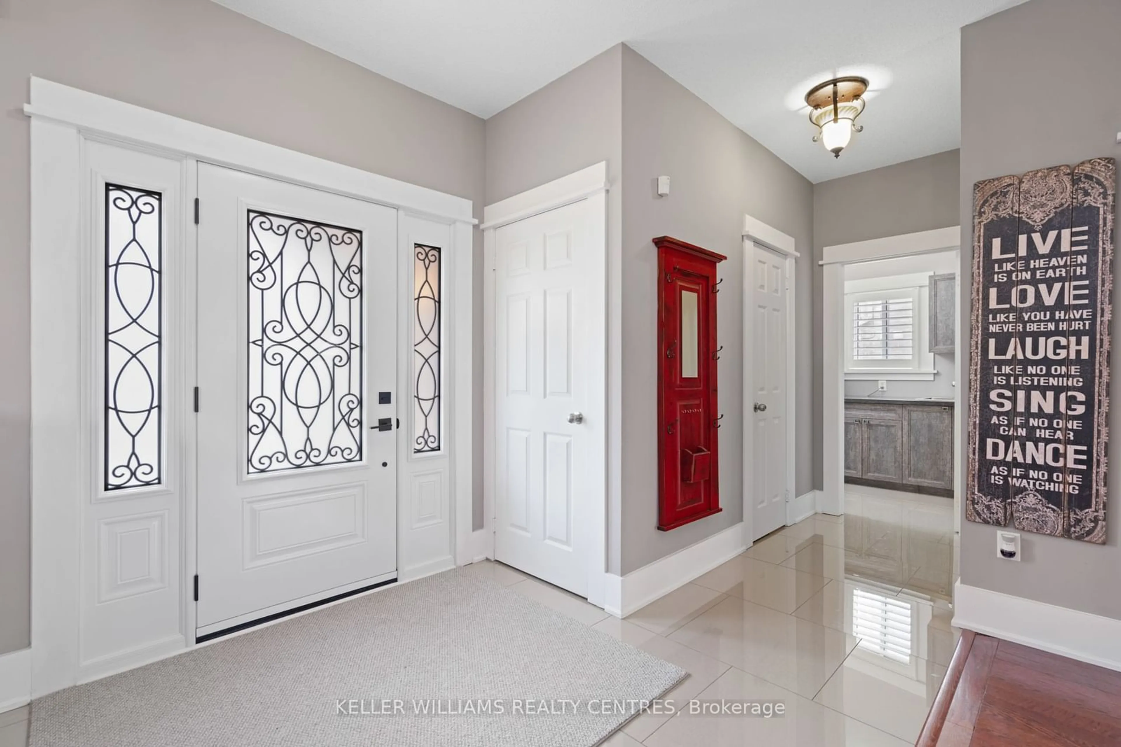 Indoor entryway, cement floor for 59 Carley Cres, Barrie Ontario L4N 0M8