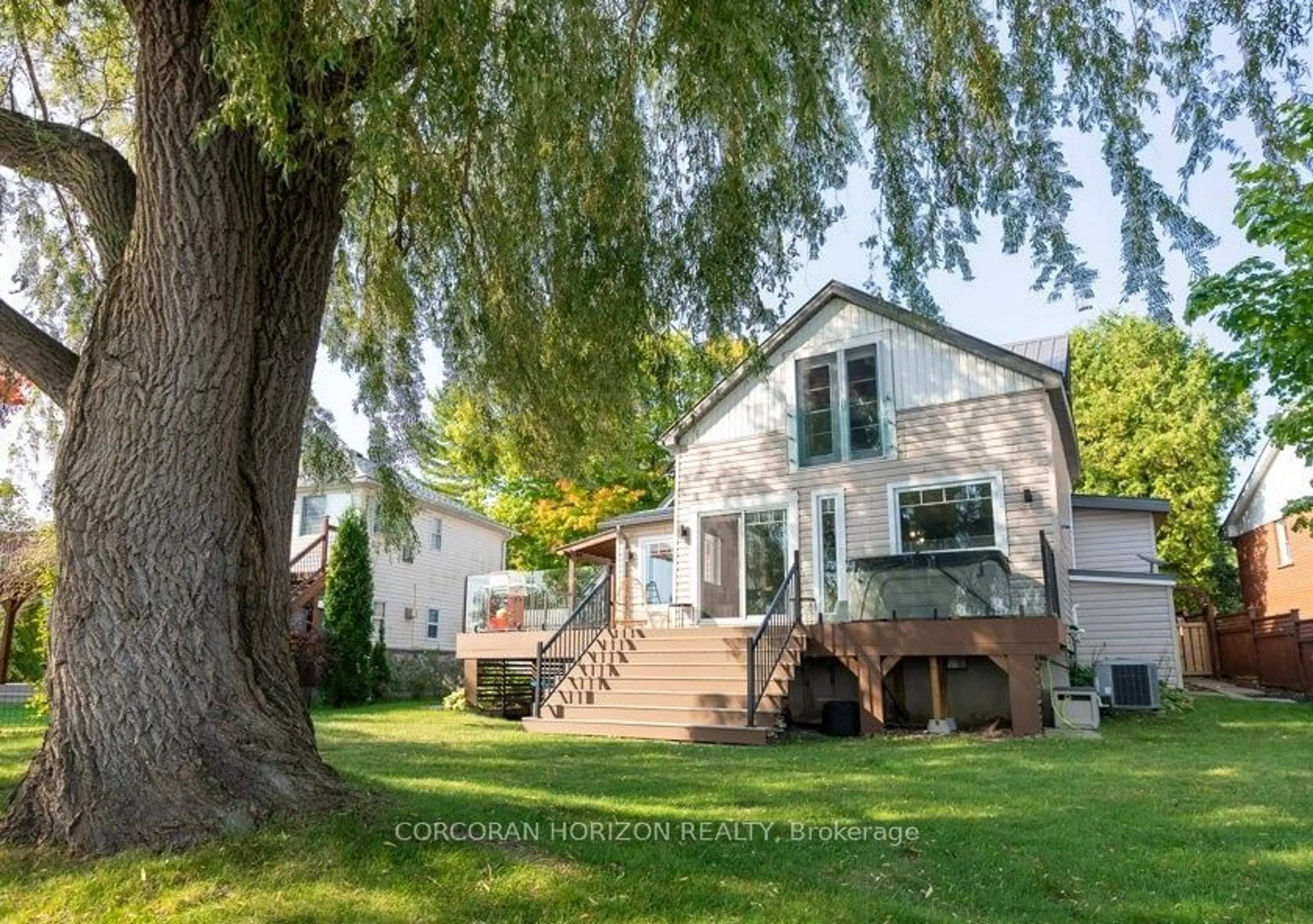 Frontside or backside of a home, cottage for 280 Robins Point Rd, Tay Ontario L0K 2A0