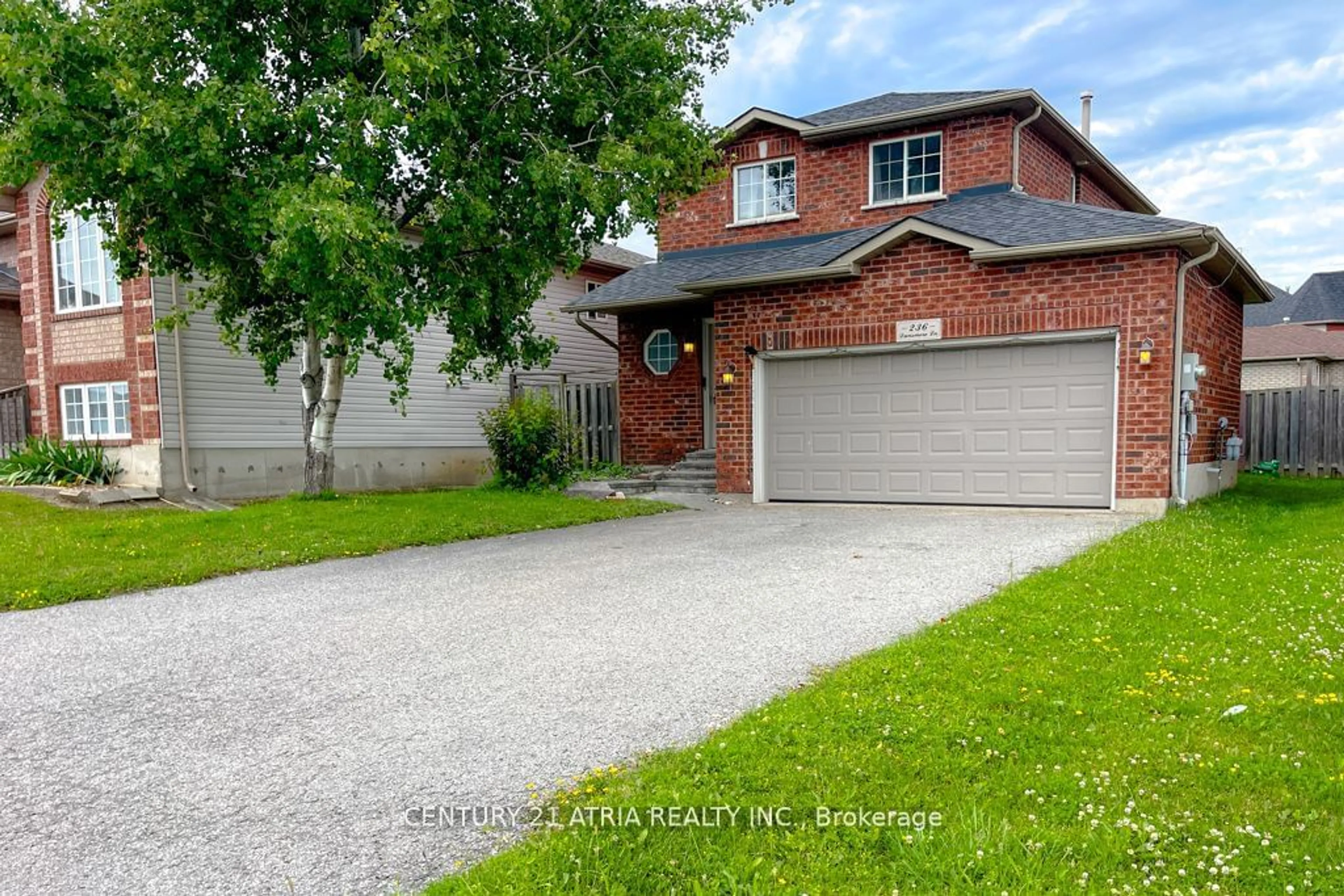 Frontside or backside of a home, the street view for 236 Dunsmore Lane, Barrie Ontario L4M 7A4