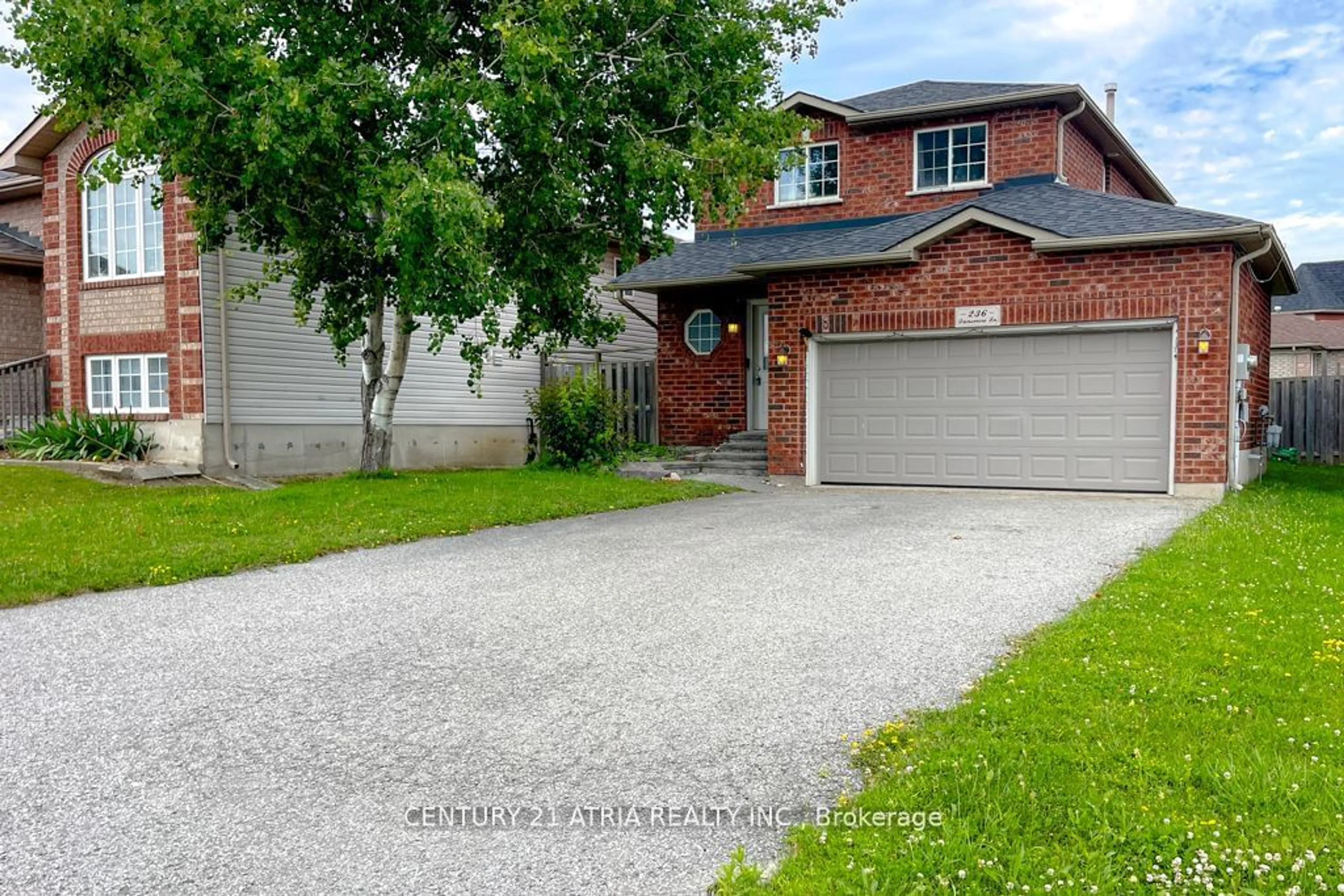 Frontside or backside of a home, the street view for 236 Dunsmore Lane, Barrie Ontario L4M 7A4