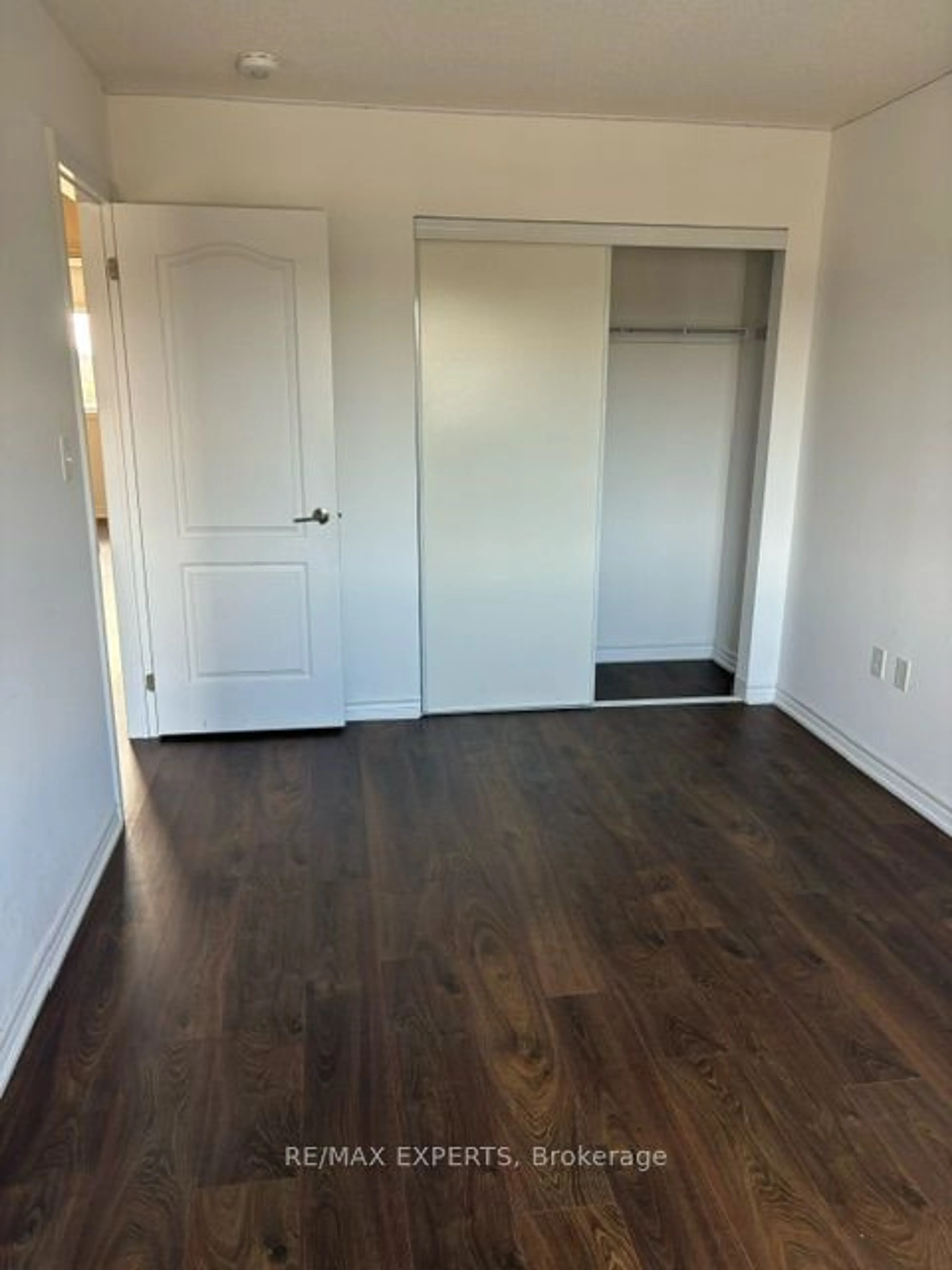 A pic of a room, wood floors for 10 BROWN BEAR St, Barrie Ontario L9J 0H8