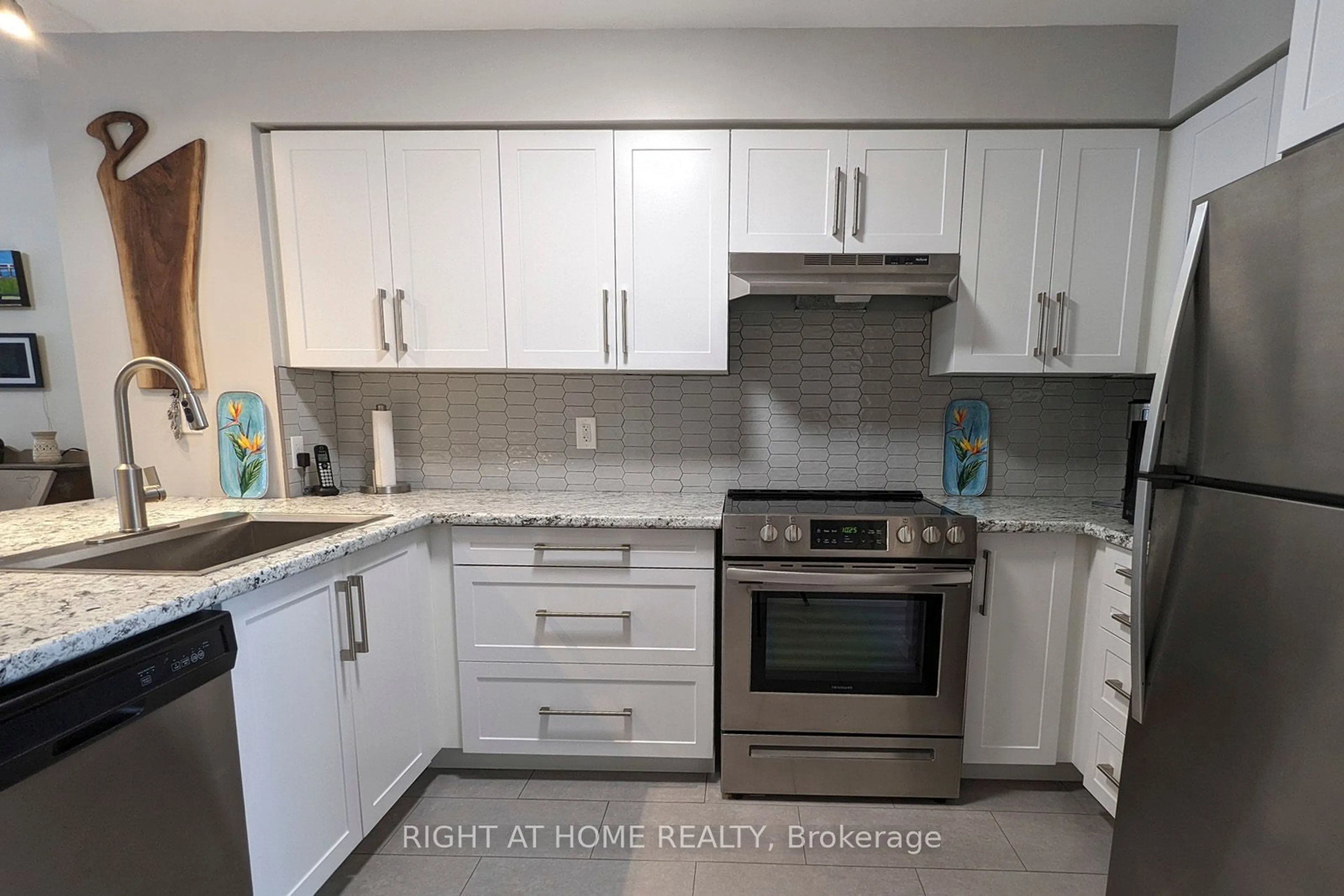 Standard kitchen, wood floors for 4 Paradise Blvd #21, Ramara Ontario L0K 1B0