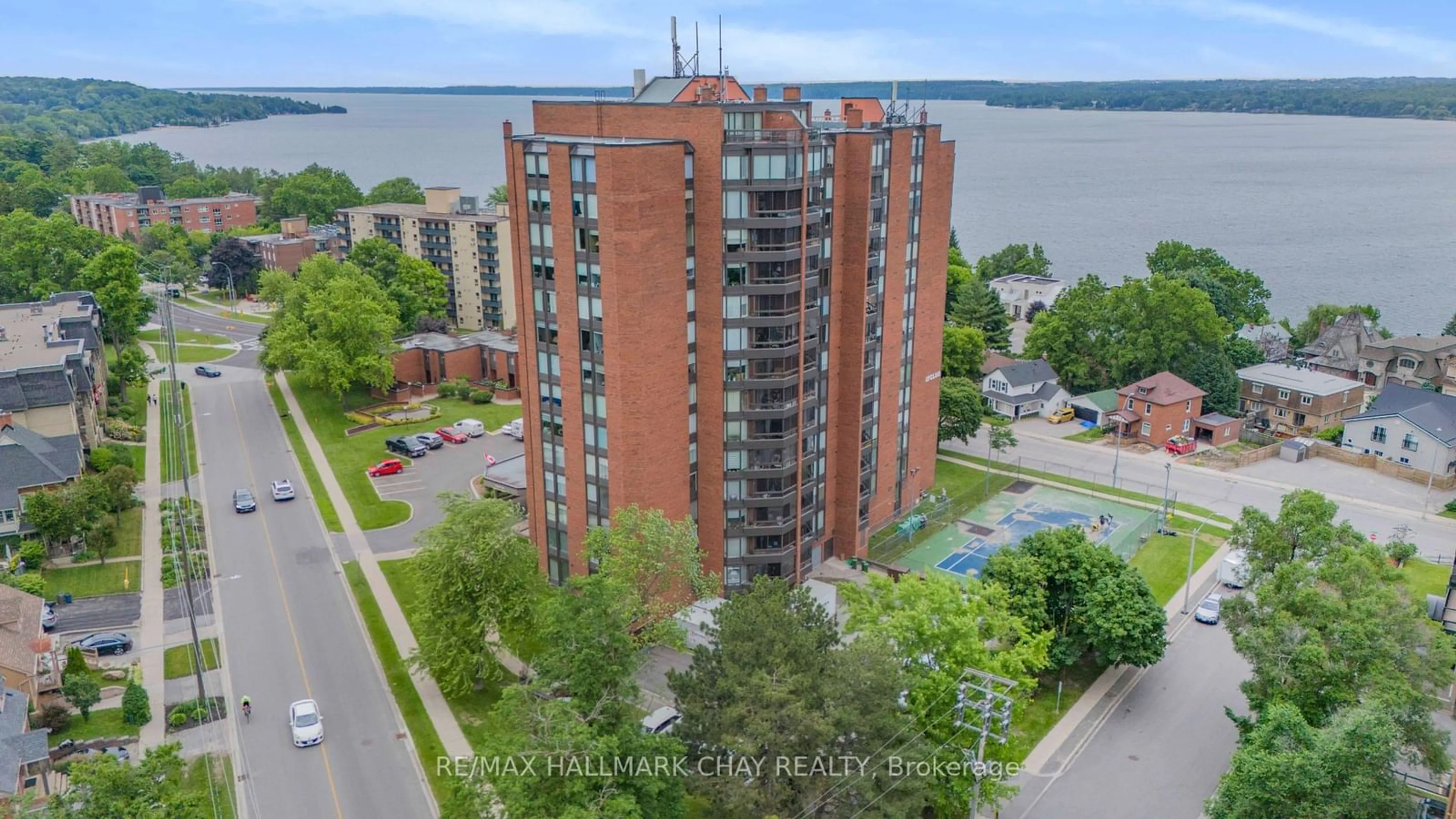 A pic from exterior of the house or condo, lake for 181 Collier St #505, Barrie Ontario L4M 5L6