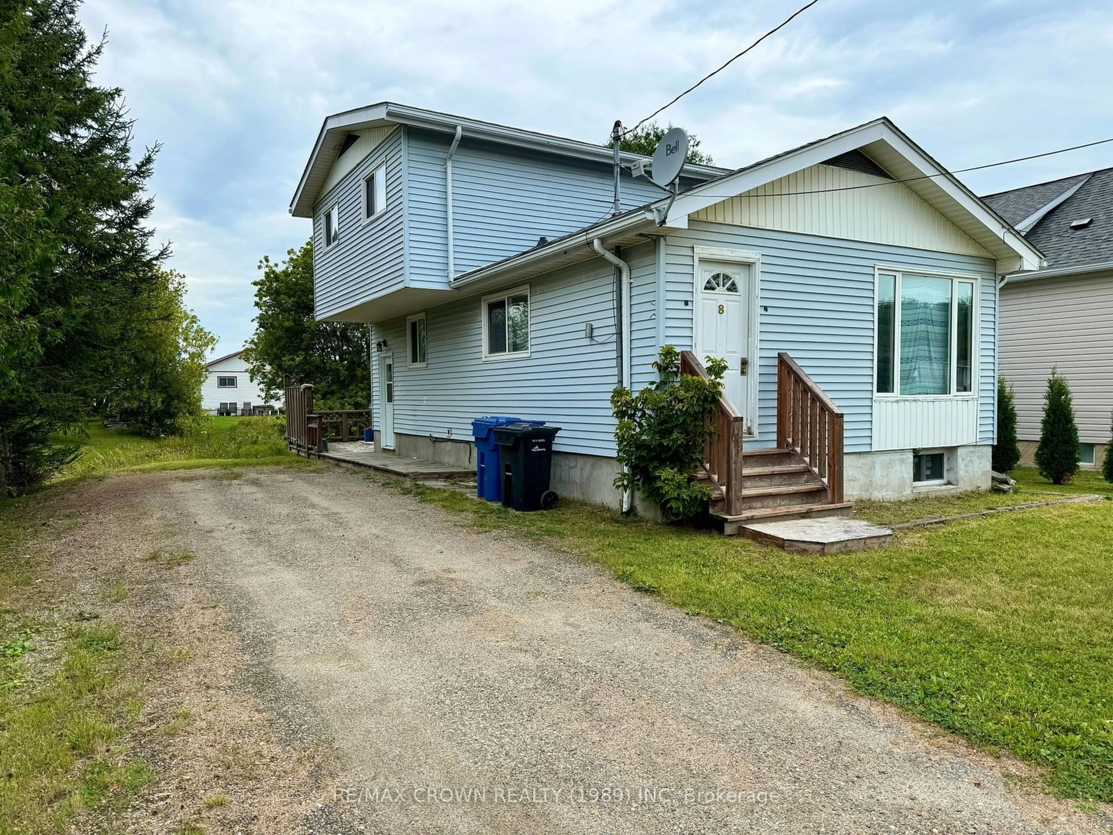 Frontside or backside of a home, cottage for 8 Wolfe St, Kapuskasing Ontario P5N 2J2