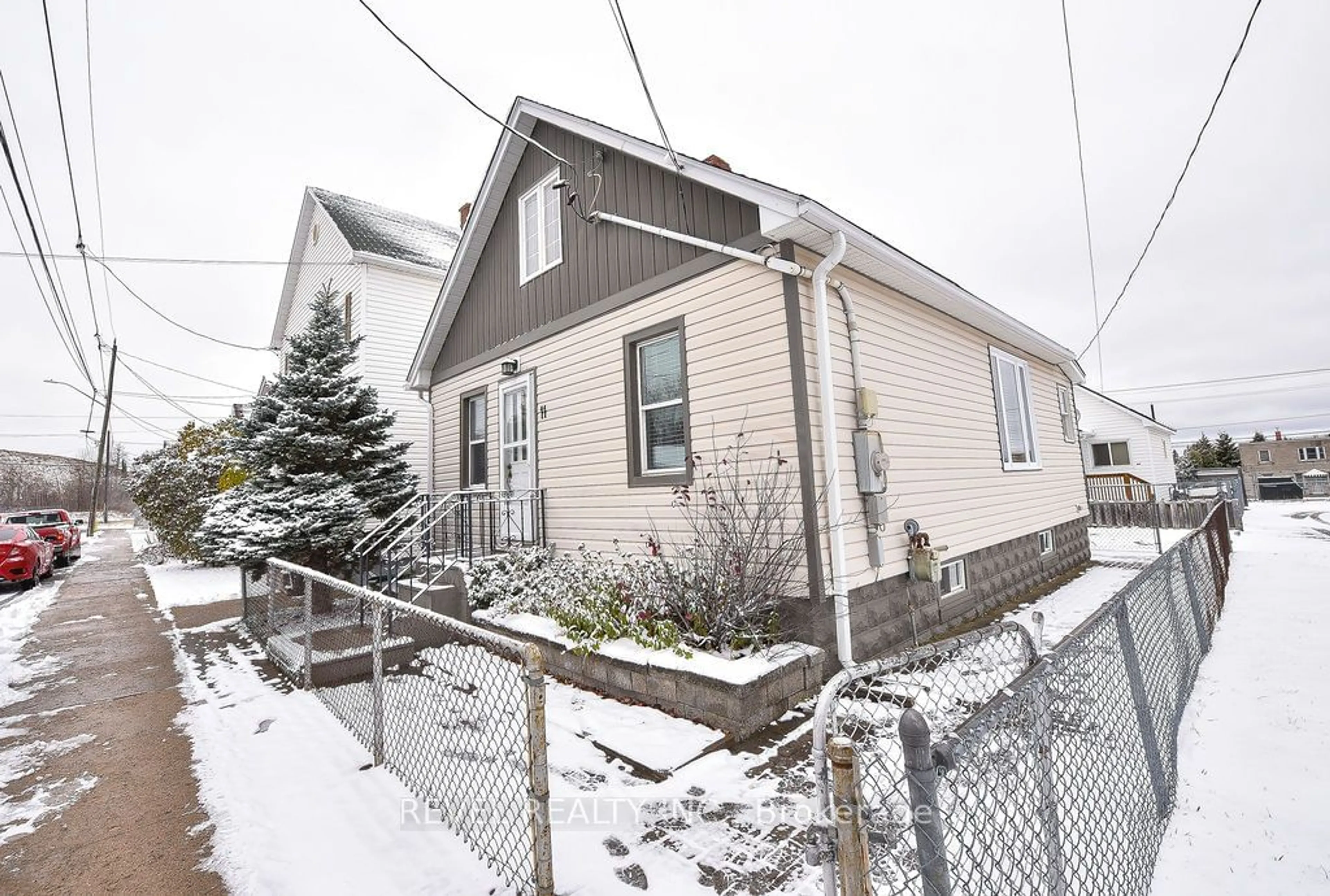 Frontside or backside of a home, cottage for 11 Dwyer Ave, Timmins Ontario P0N 1G0