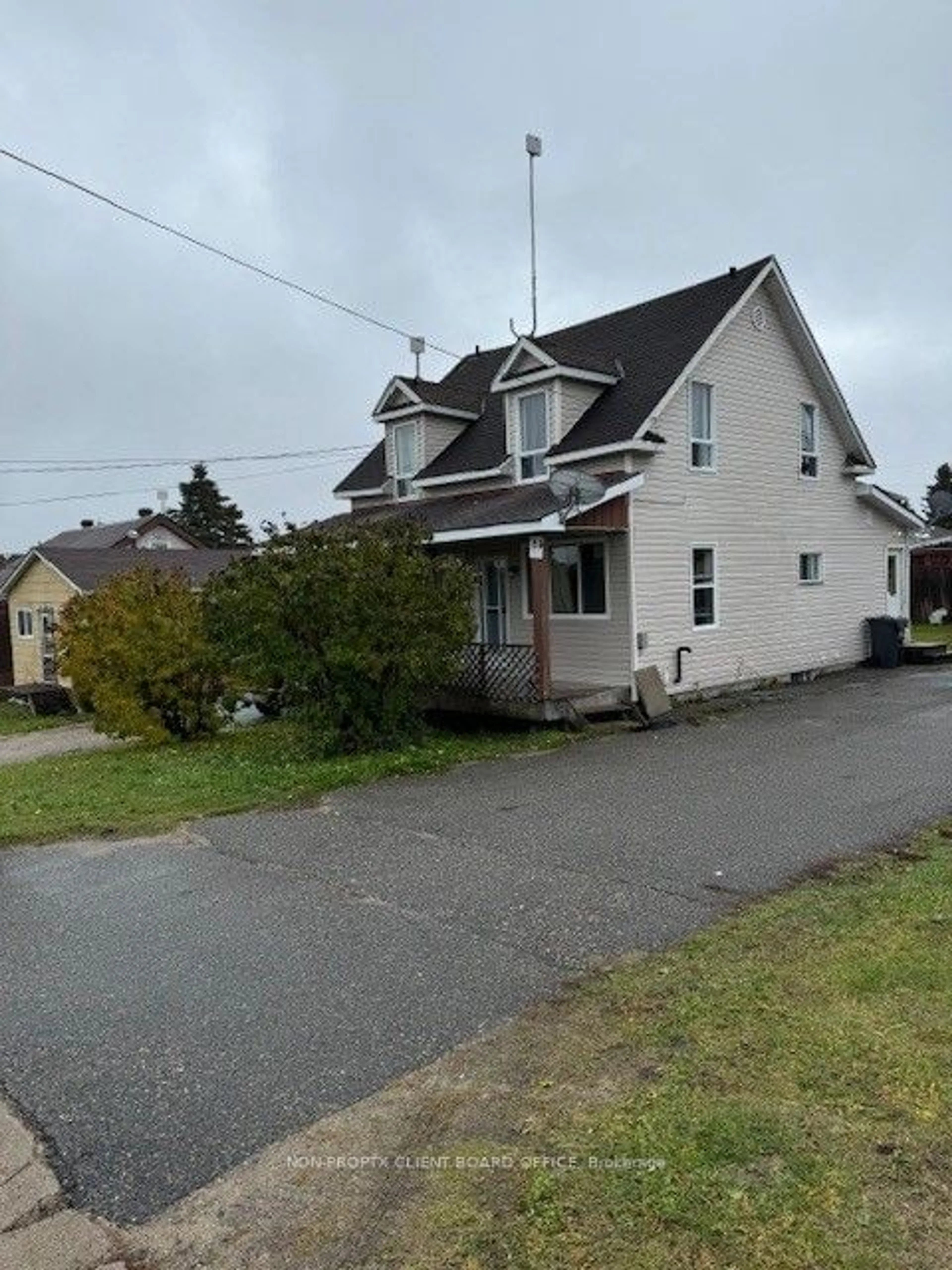 Frontside or backside of a home, cottage for 85 Marion St, Iroquois Falls Ontario P0K 1E0